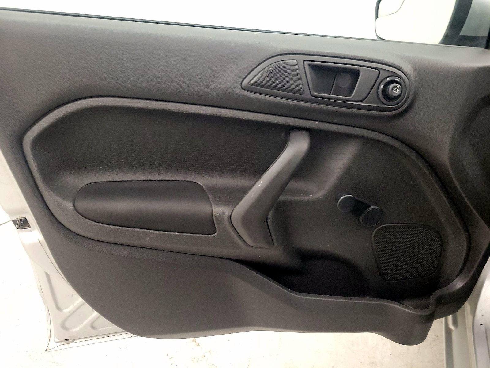 2014 Ford Fiesta S - Photo 13