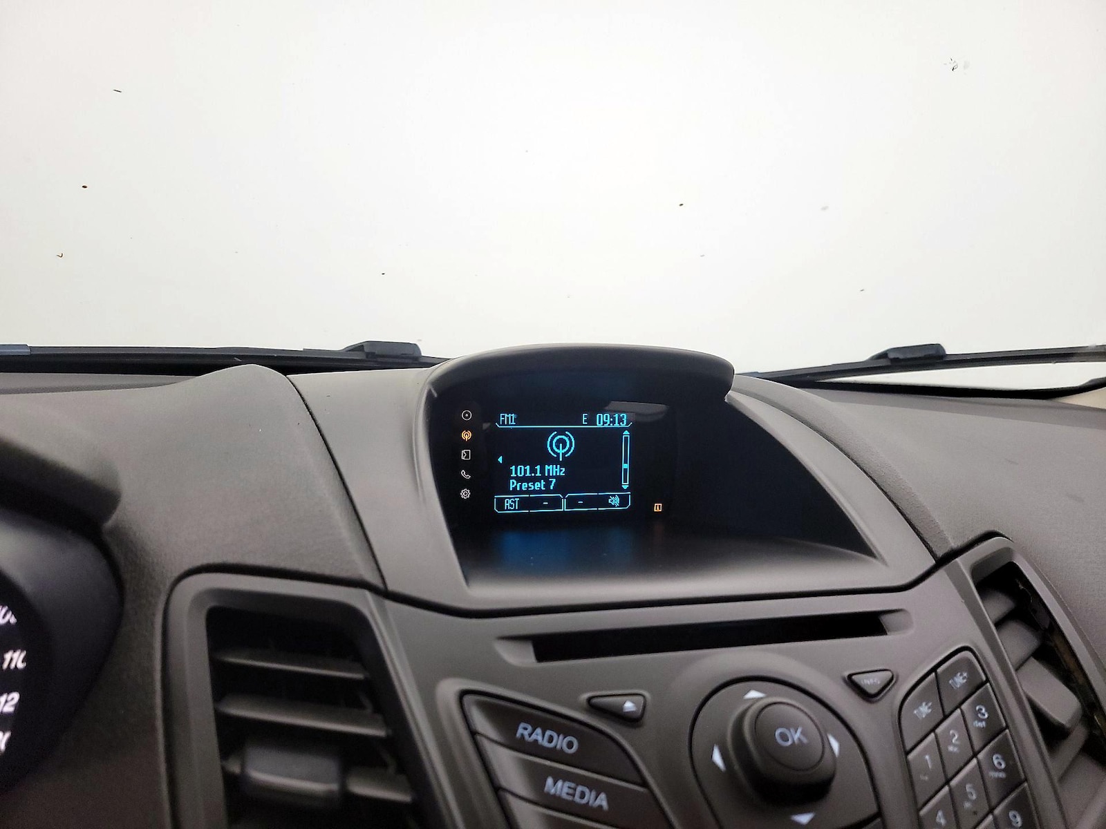 2014 Ford Fiesta S - Photo 15