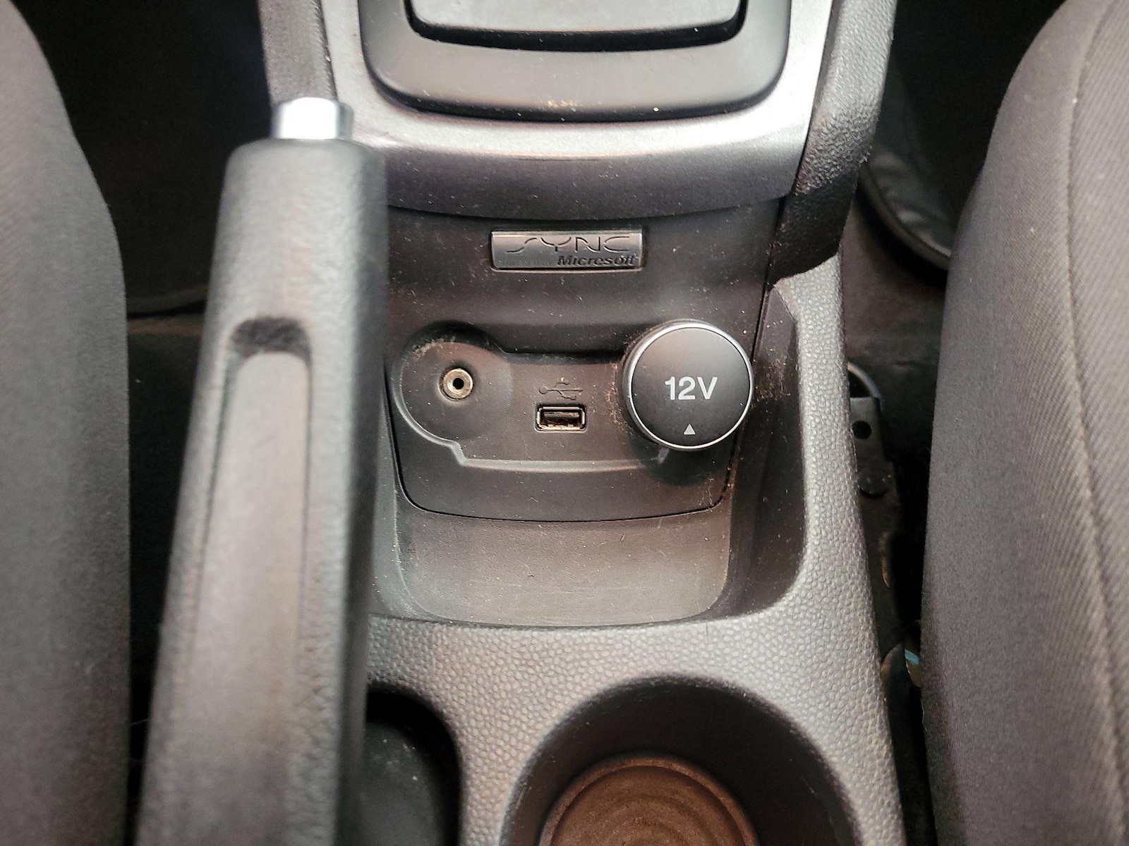 2014 Ford Fiesta S - Photo 18