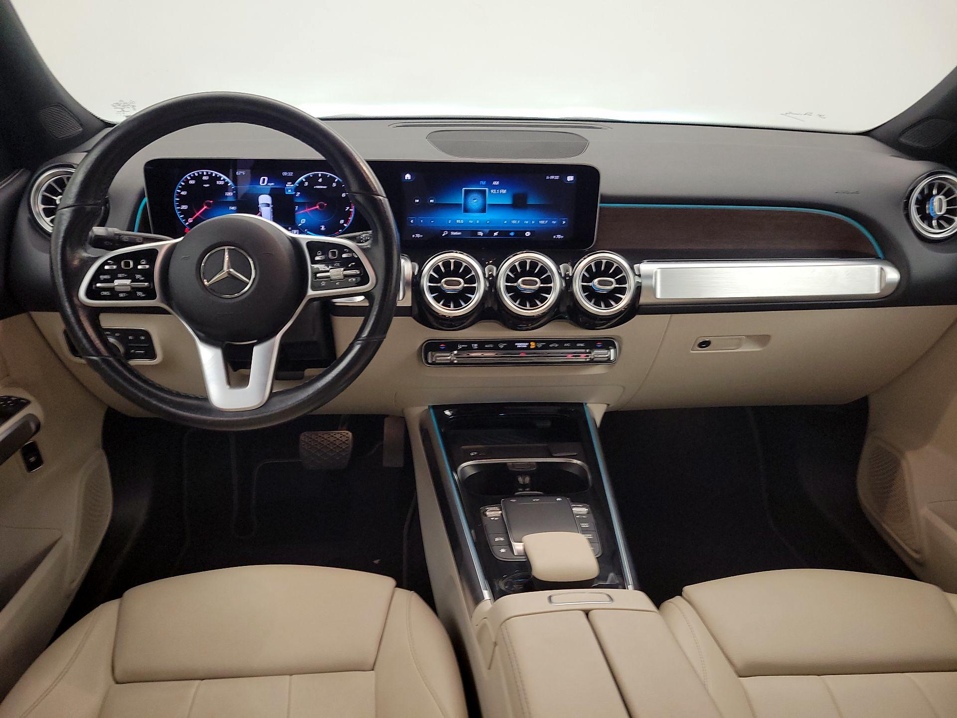 Thumbnail: 2021 Mercedes-Benz GLB - 9