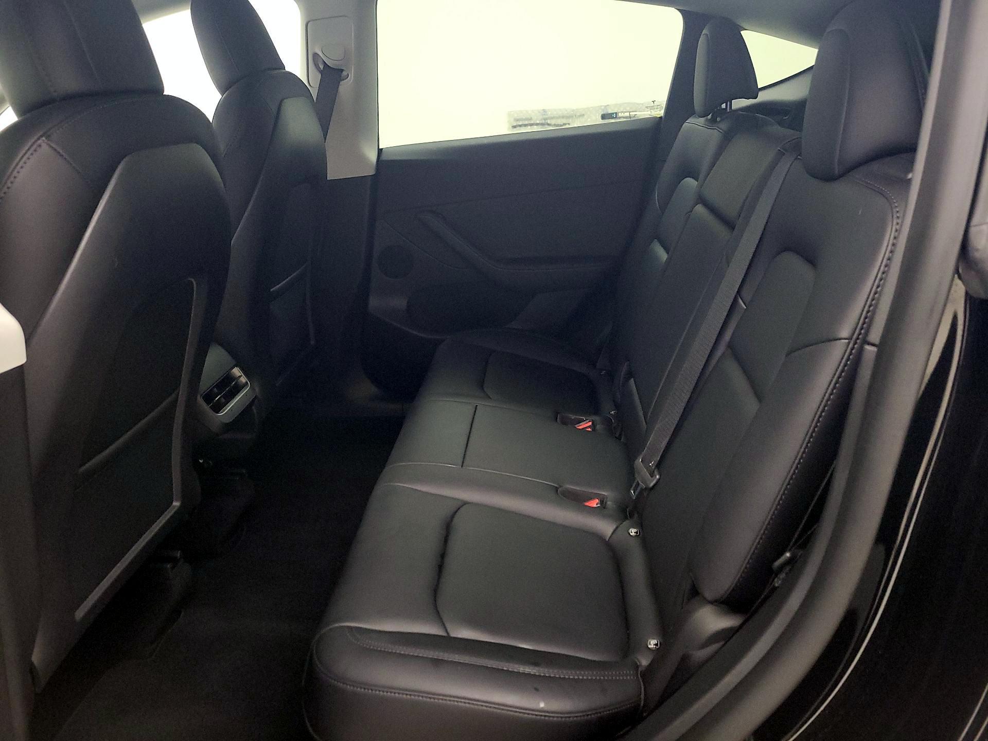 Thumbnail: 2022 Tesla Model Y - 18