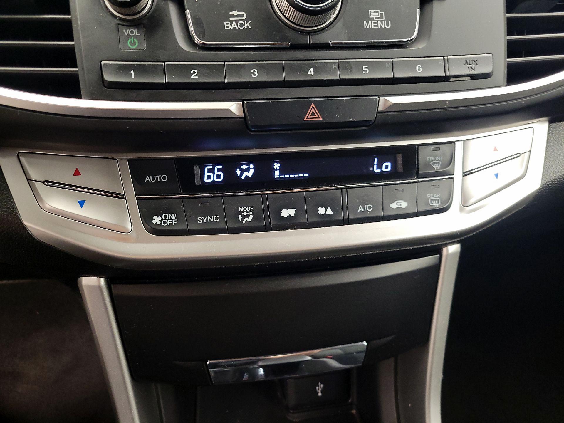 Thumbnail: 2015 Honda Accord - 15