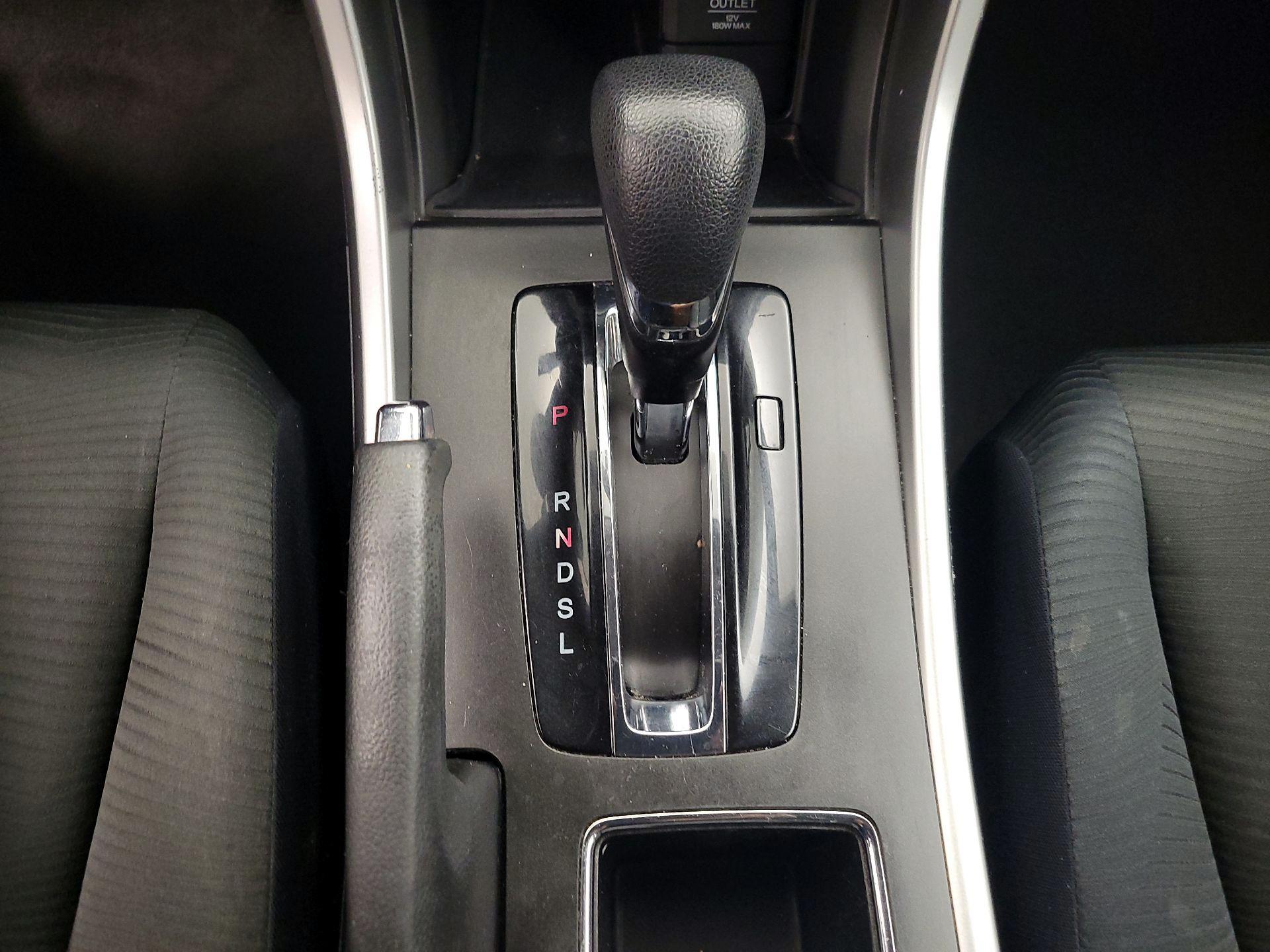 Thumbnail: 2015 Honda Accord - 16
