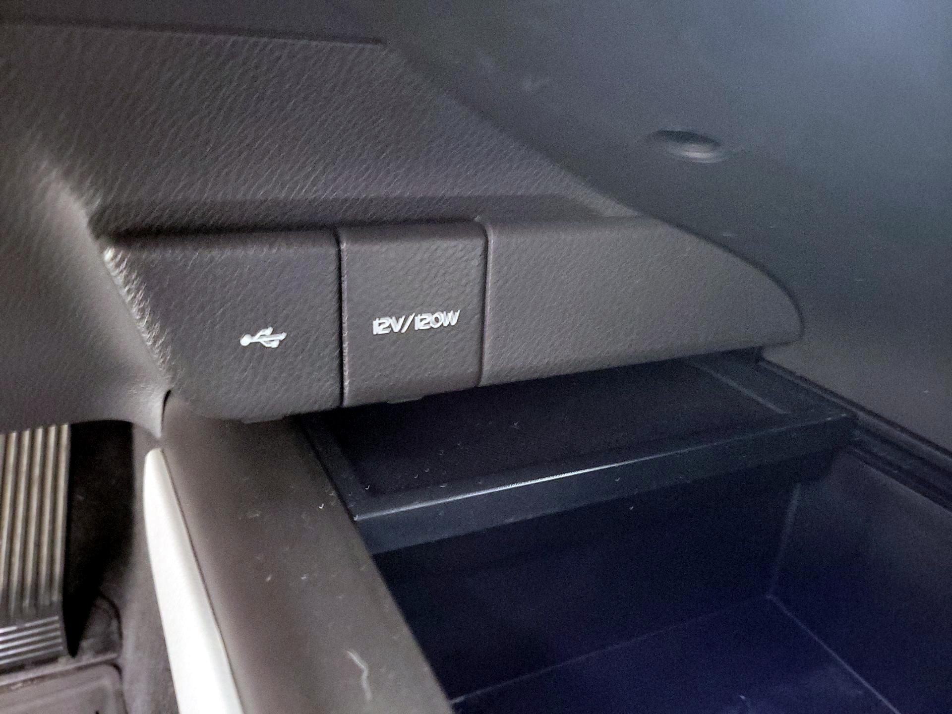 Thumbnail: 2022 Toyota Camry - 16