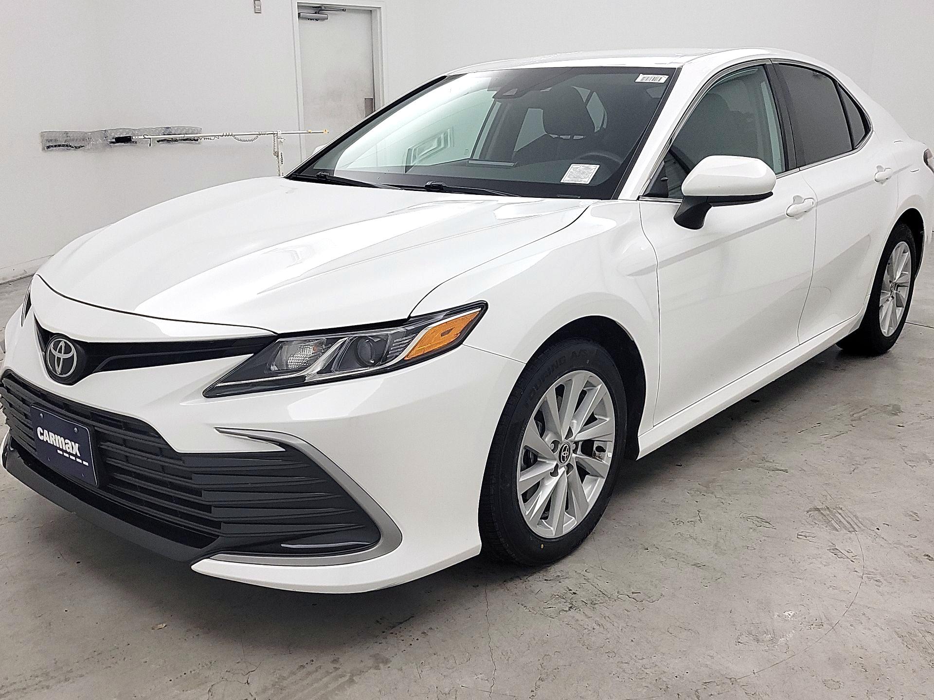 Thumbnail: 2022 Toyota Camry - 3