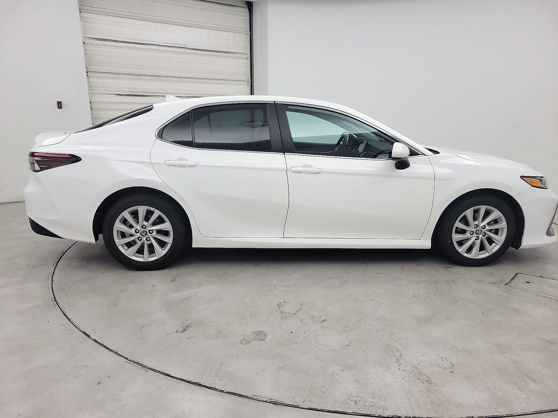 Thumbnail: 2022 Toyota Camry - 4