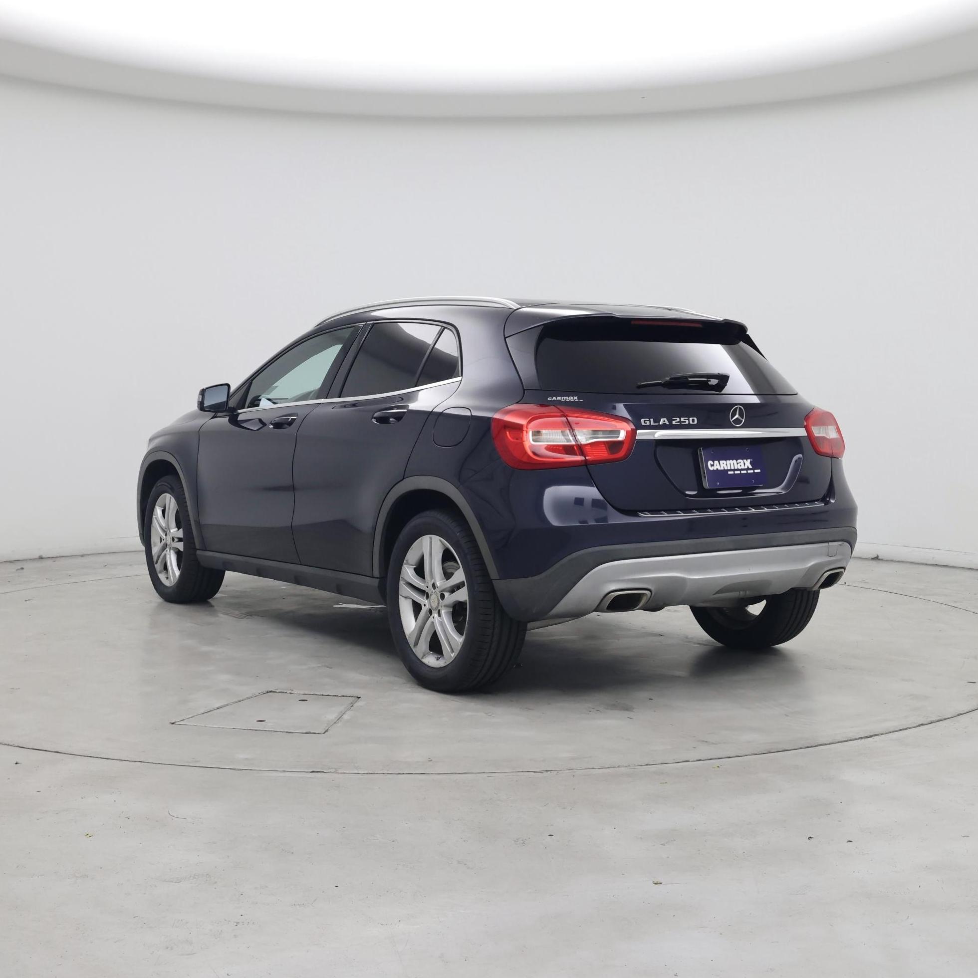 Thumbnail: 2017 Mercedes-Benz GLA - 2