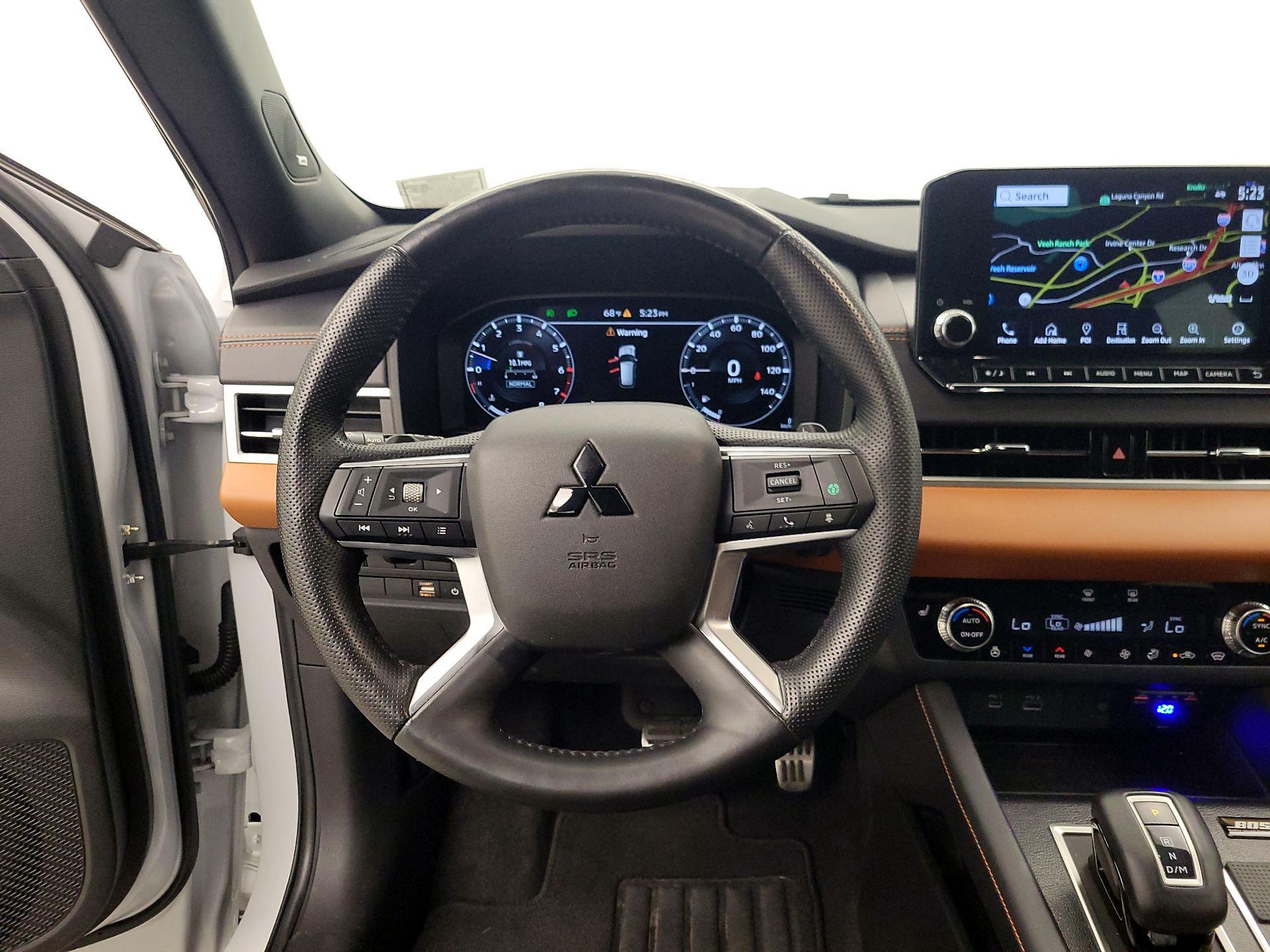 Thumbnail: 2022 Mitsubishi Outlander - 10