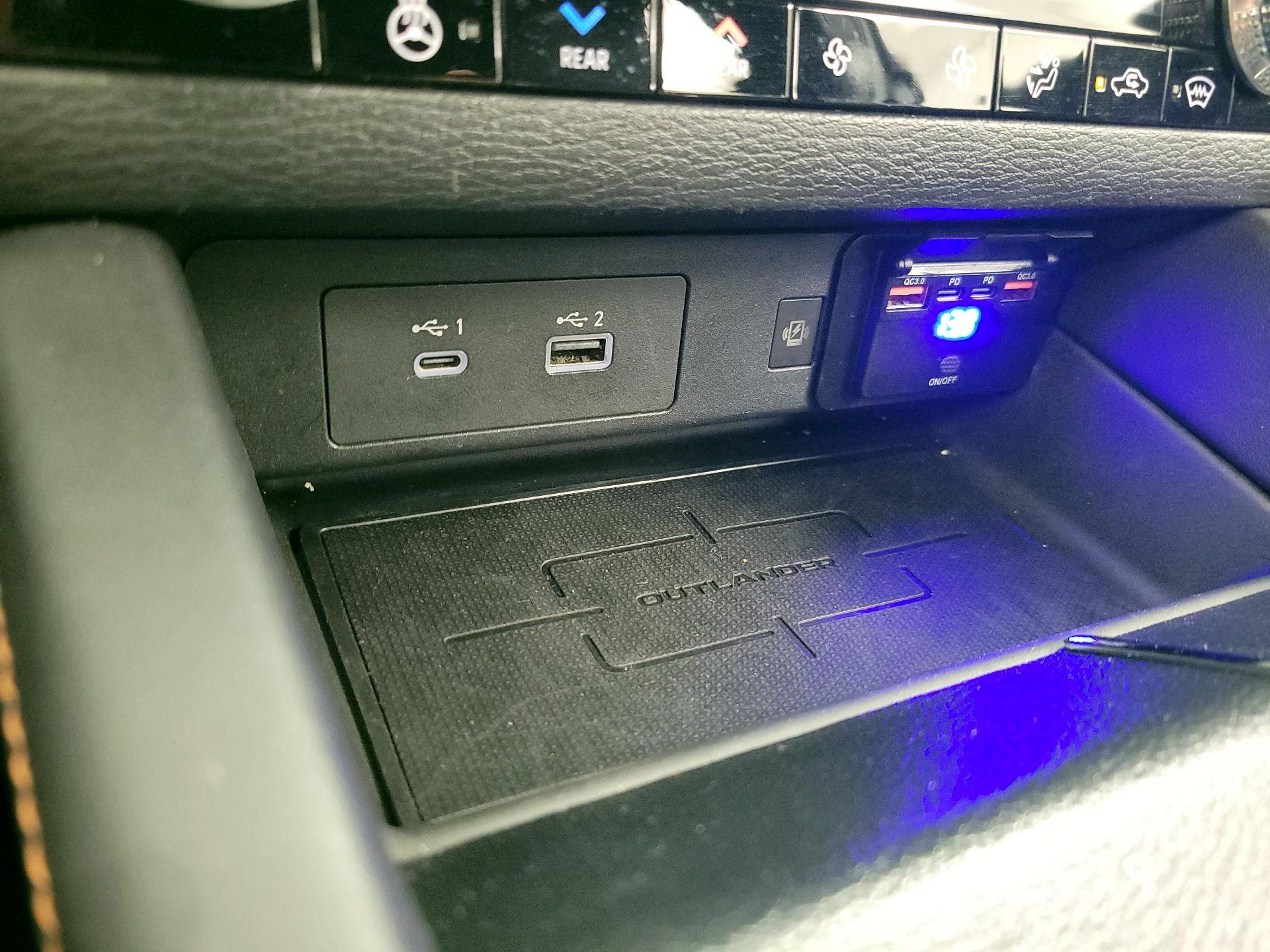 Thumbnail: 2022 Mitsubishi Outlander - 19