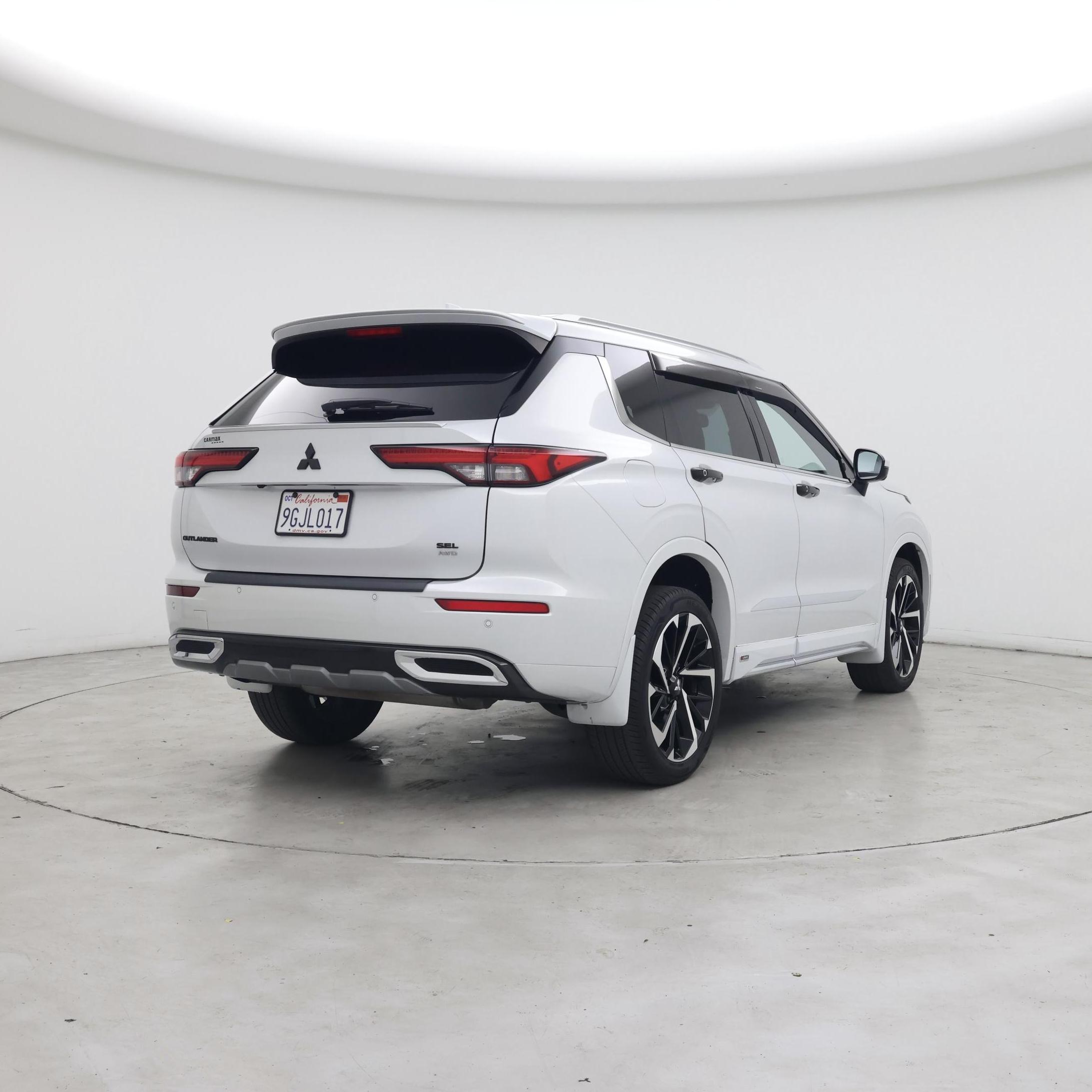 Thumbnail: 2022 Mitsubishi Outlander - 8