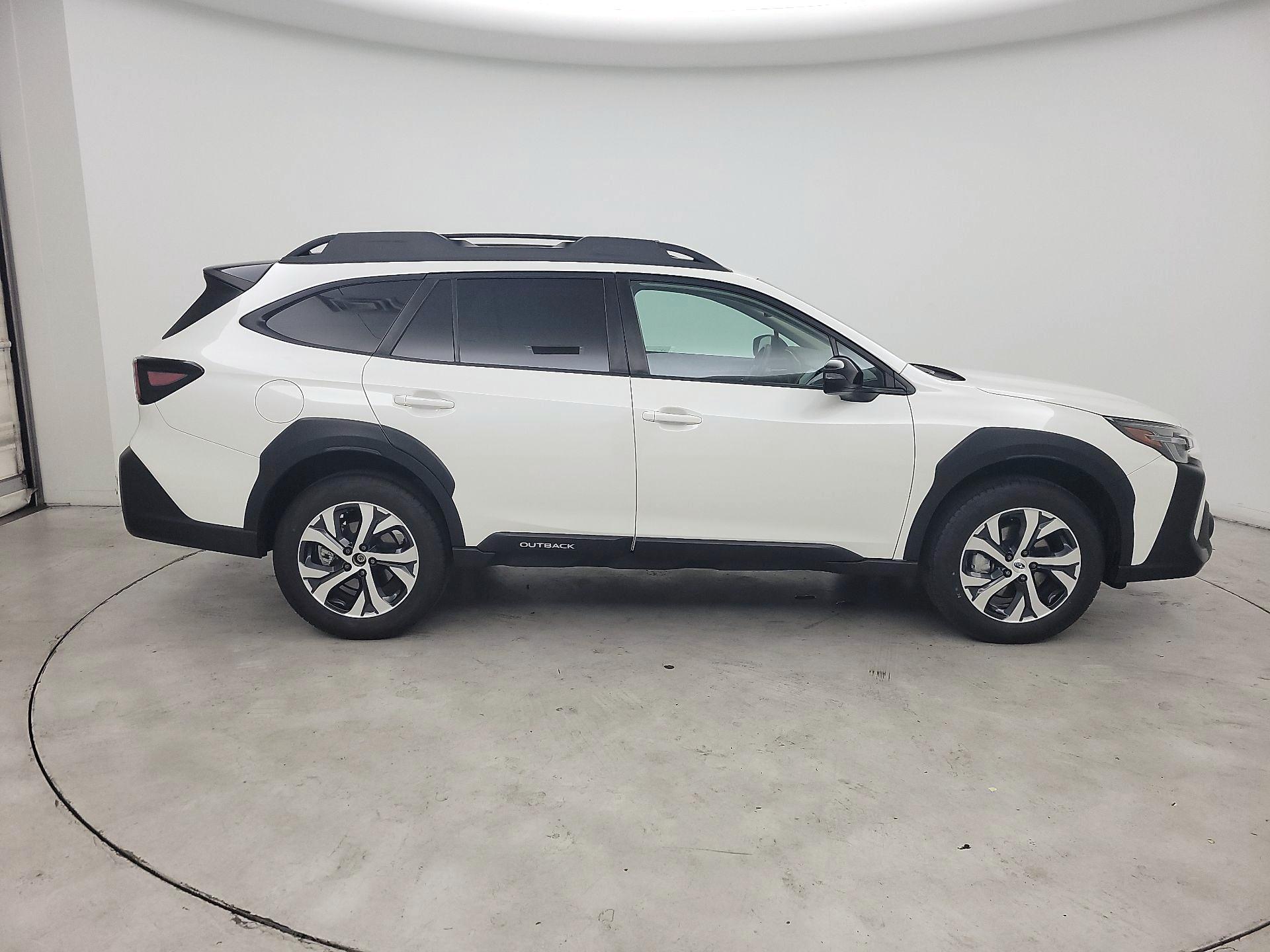Thumbnail: 2025 Subaru Outback - 4