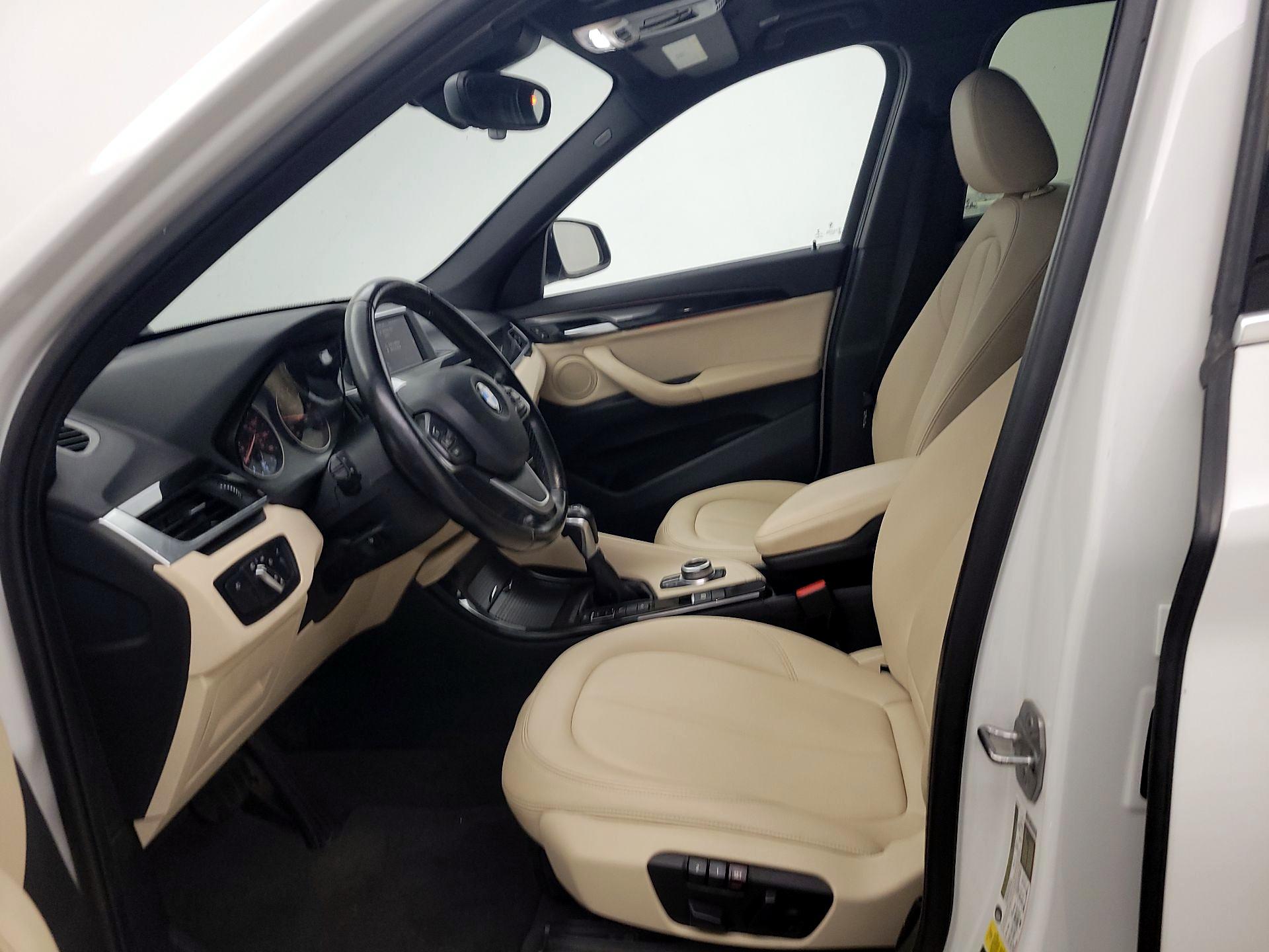 Thumbnail: 2016 BMW X1 - 11
