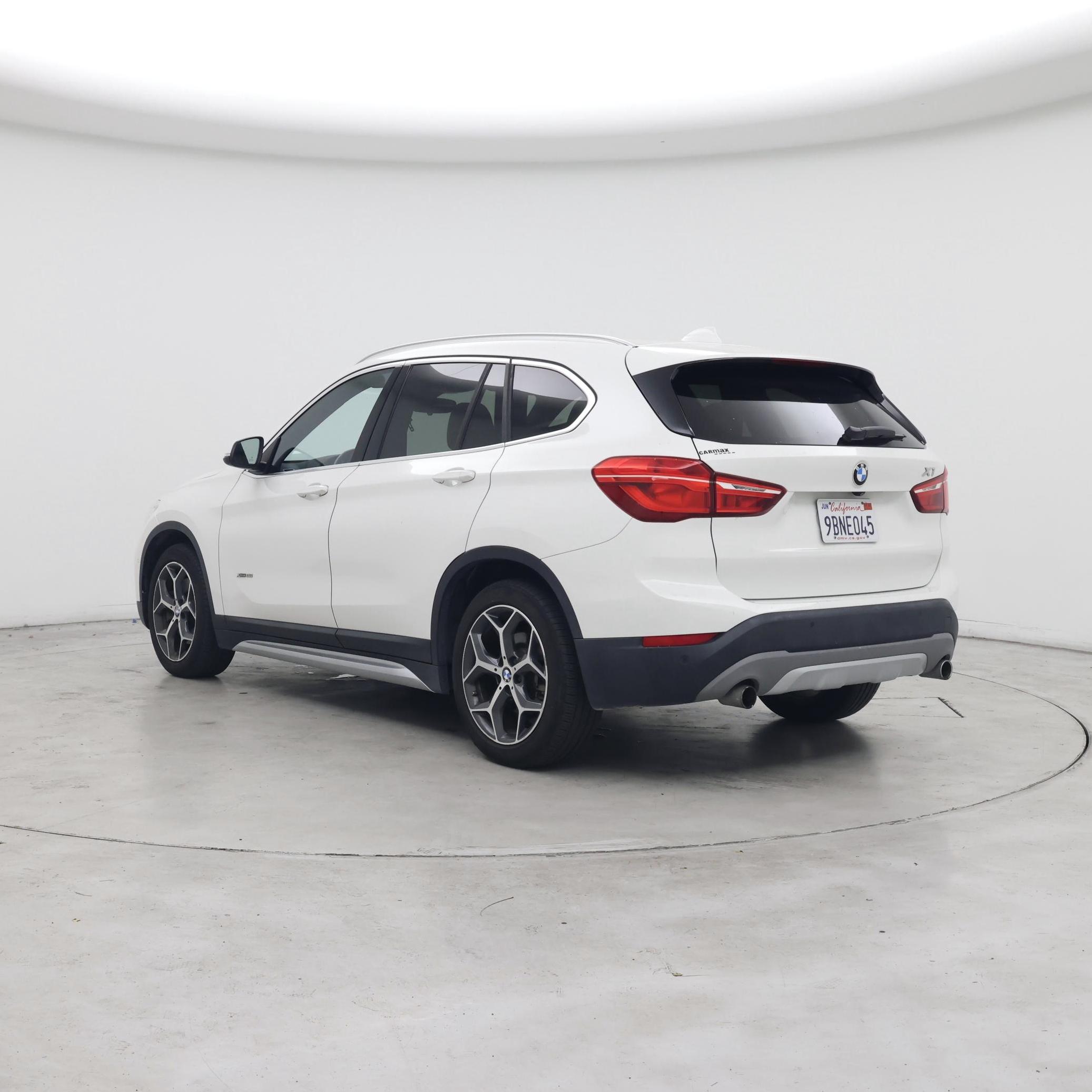 Thumbnail: 2016 BMW X1 - 2