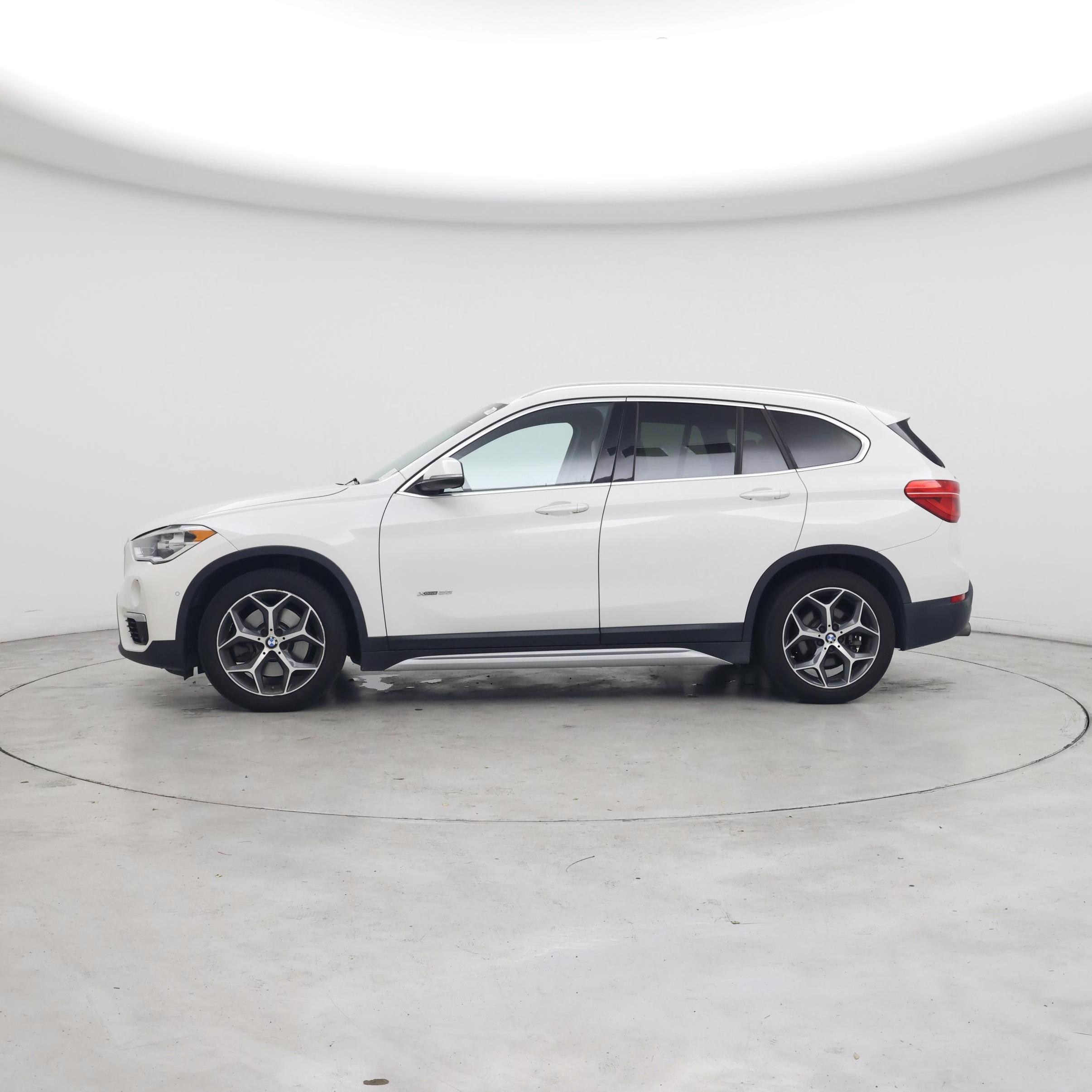 Thumbnail: 2016 BMW X1 - 3