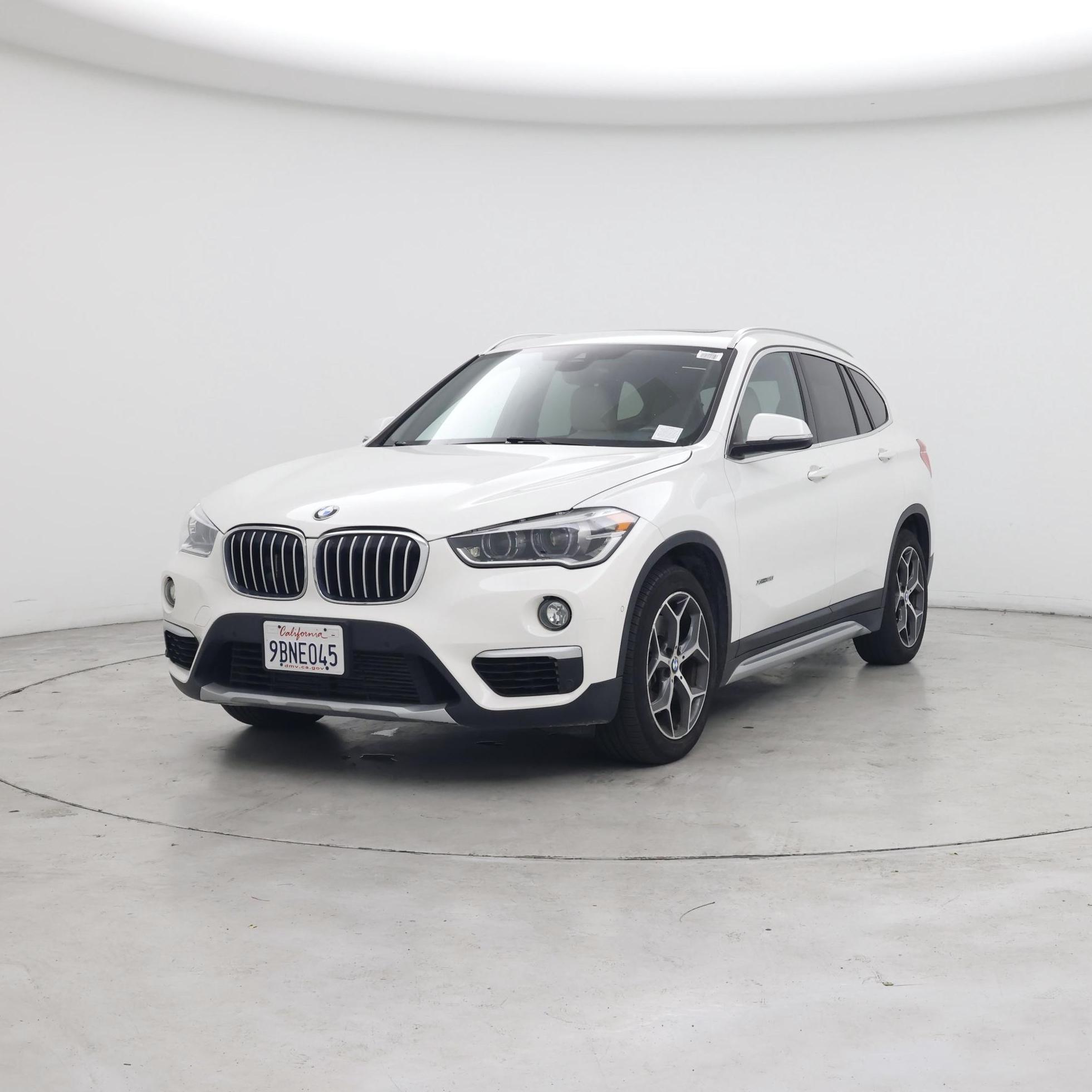Thumbnail: 2016 BMW X1 - 4
