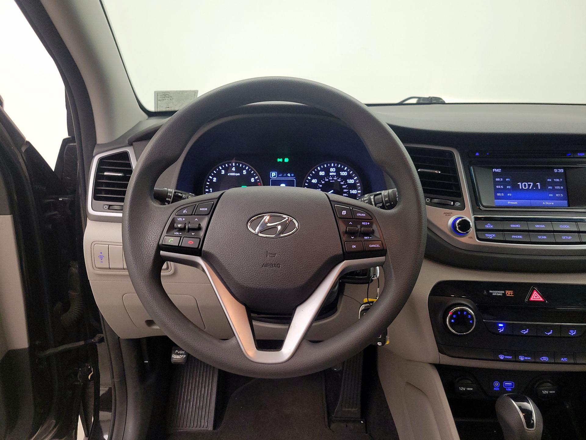 Thumbnail: 2016 Hyundai Tucson - 10