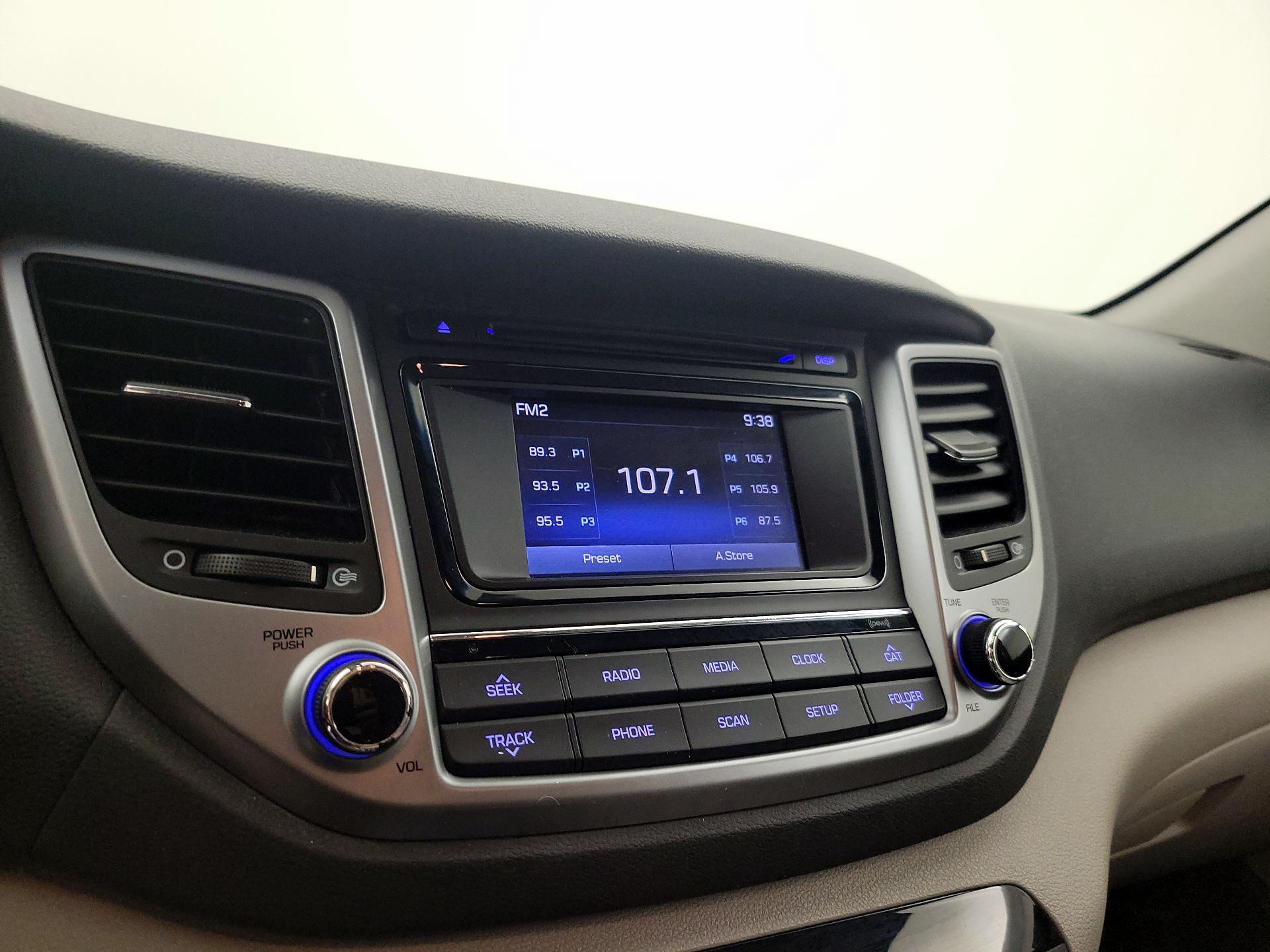 Thumbnail: 2016 Hyundai Tucson - 15