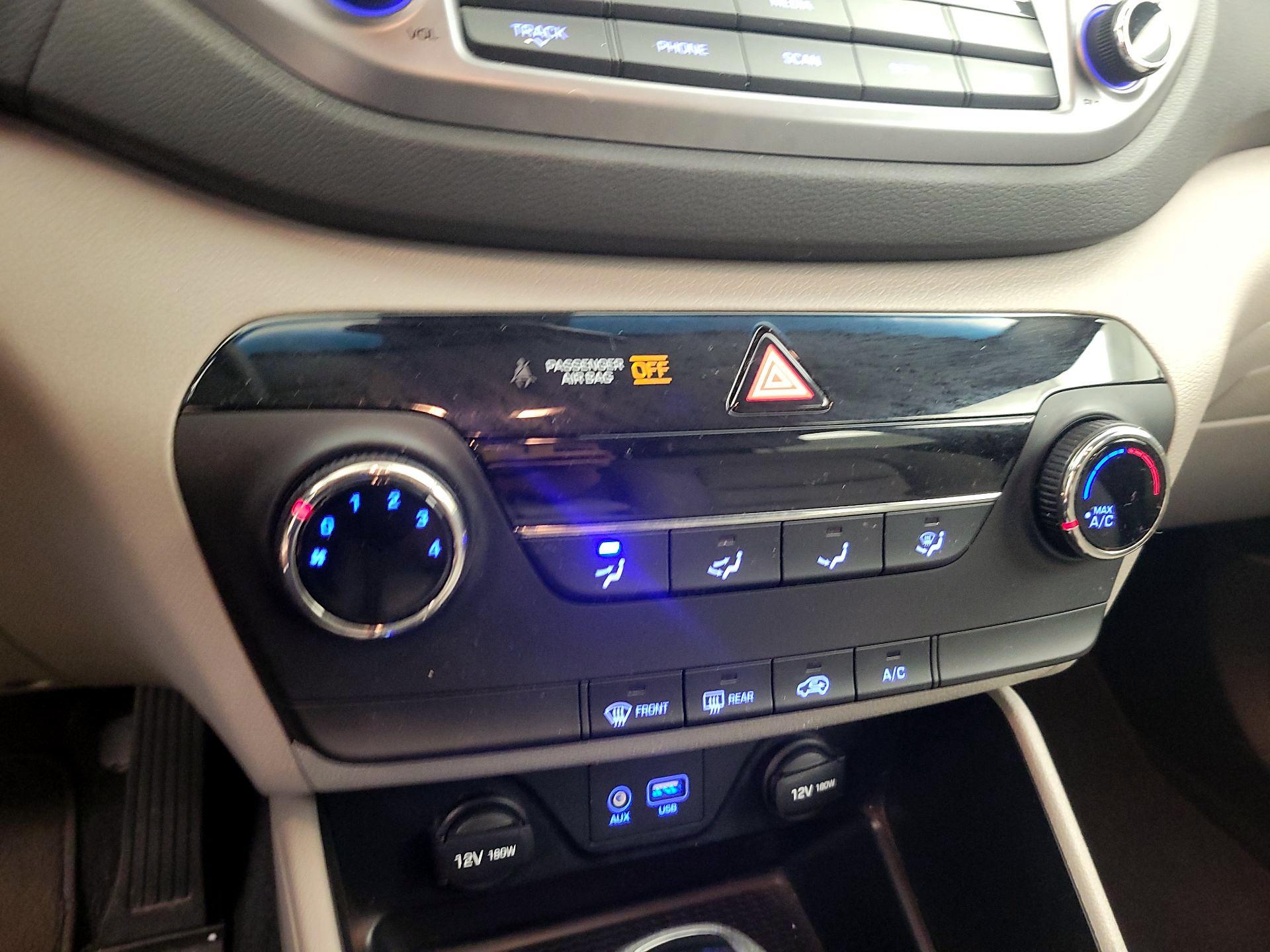 Thumbnail: 2016 Hyundai Tucson - 16