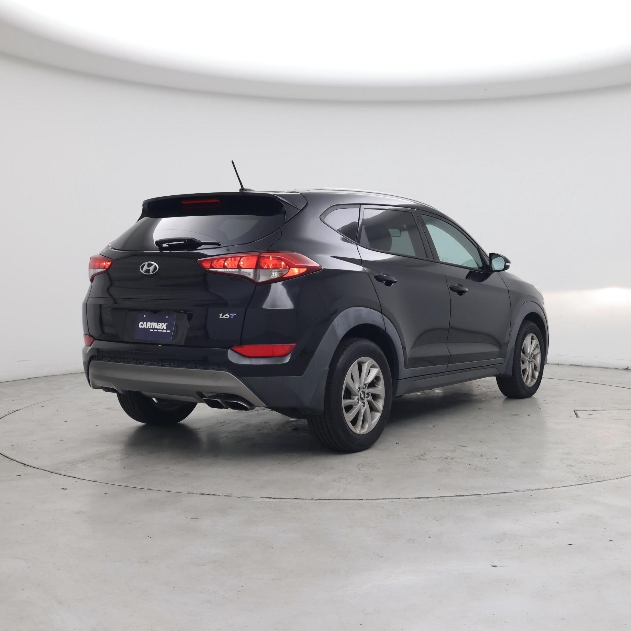 Thumbnail: 2016 Hyundai Tucson - 8