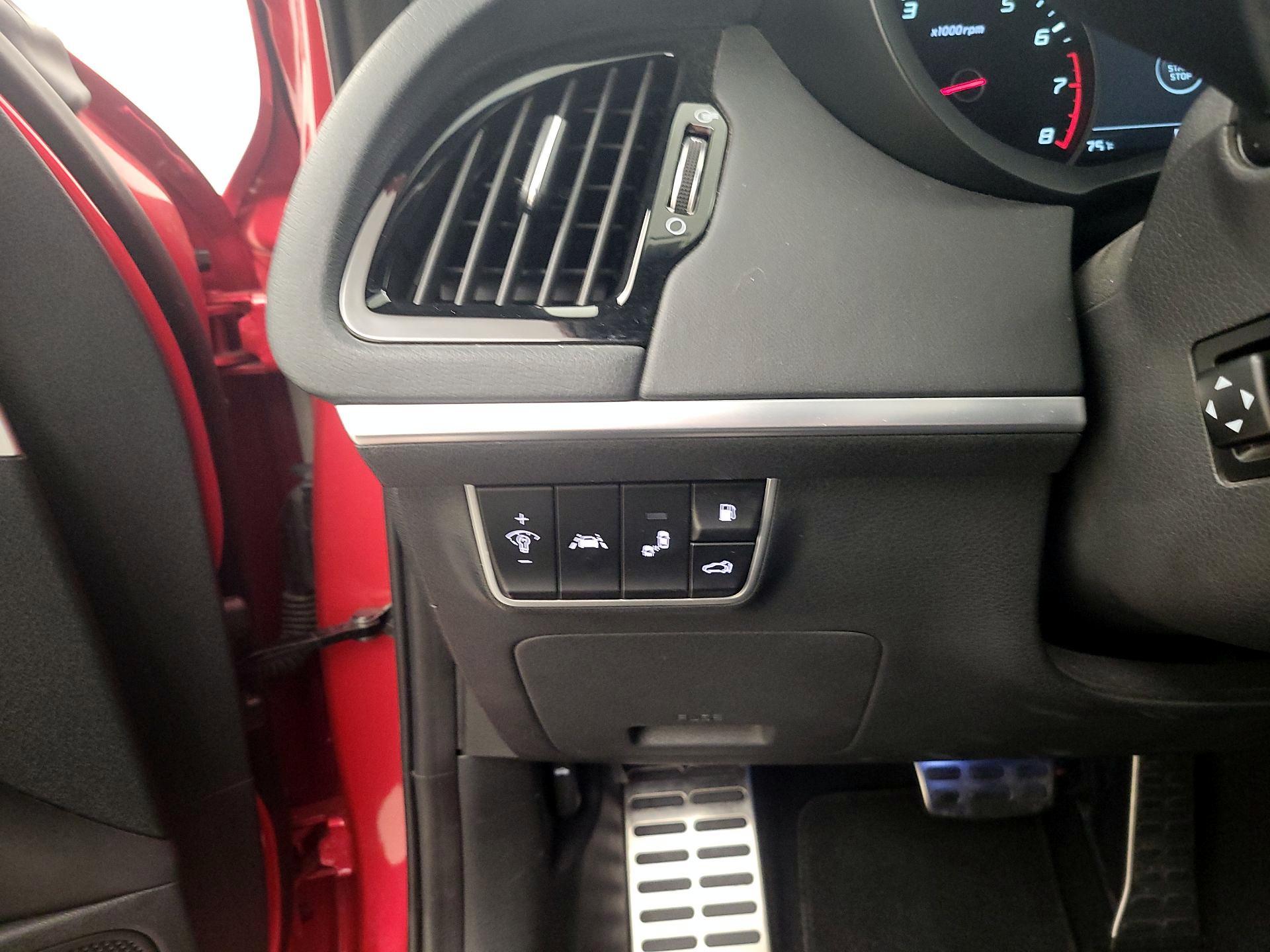 Thumbnail: 2018 Kia Stinger - 13