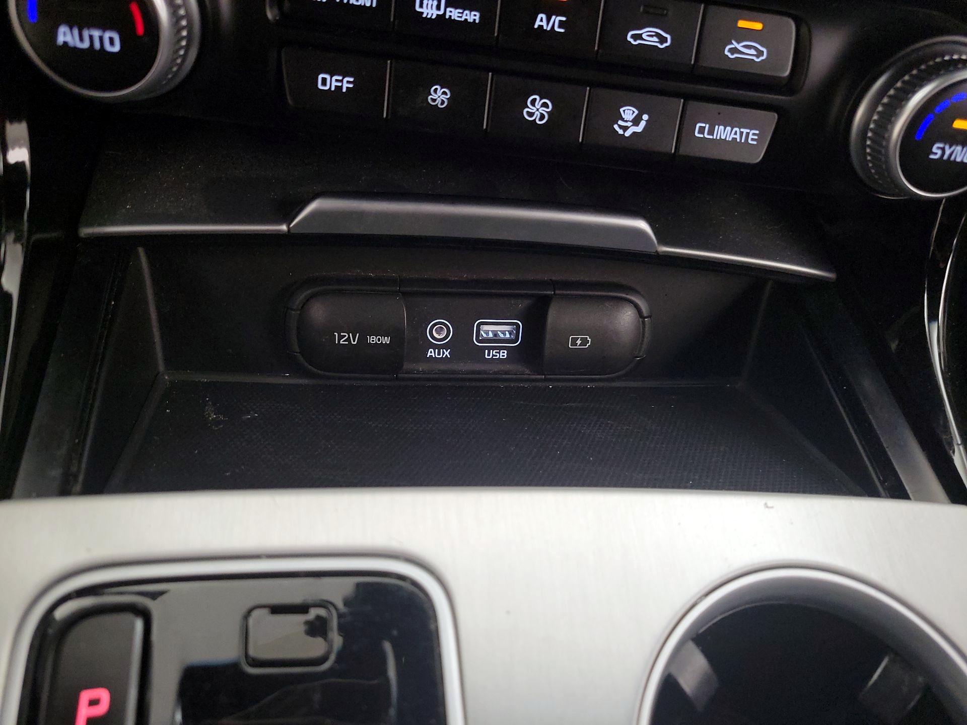 Thumbnail: 2018 Kia Stinger - 18