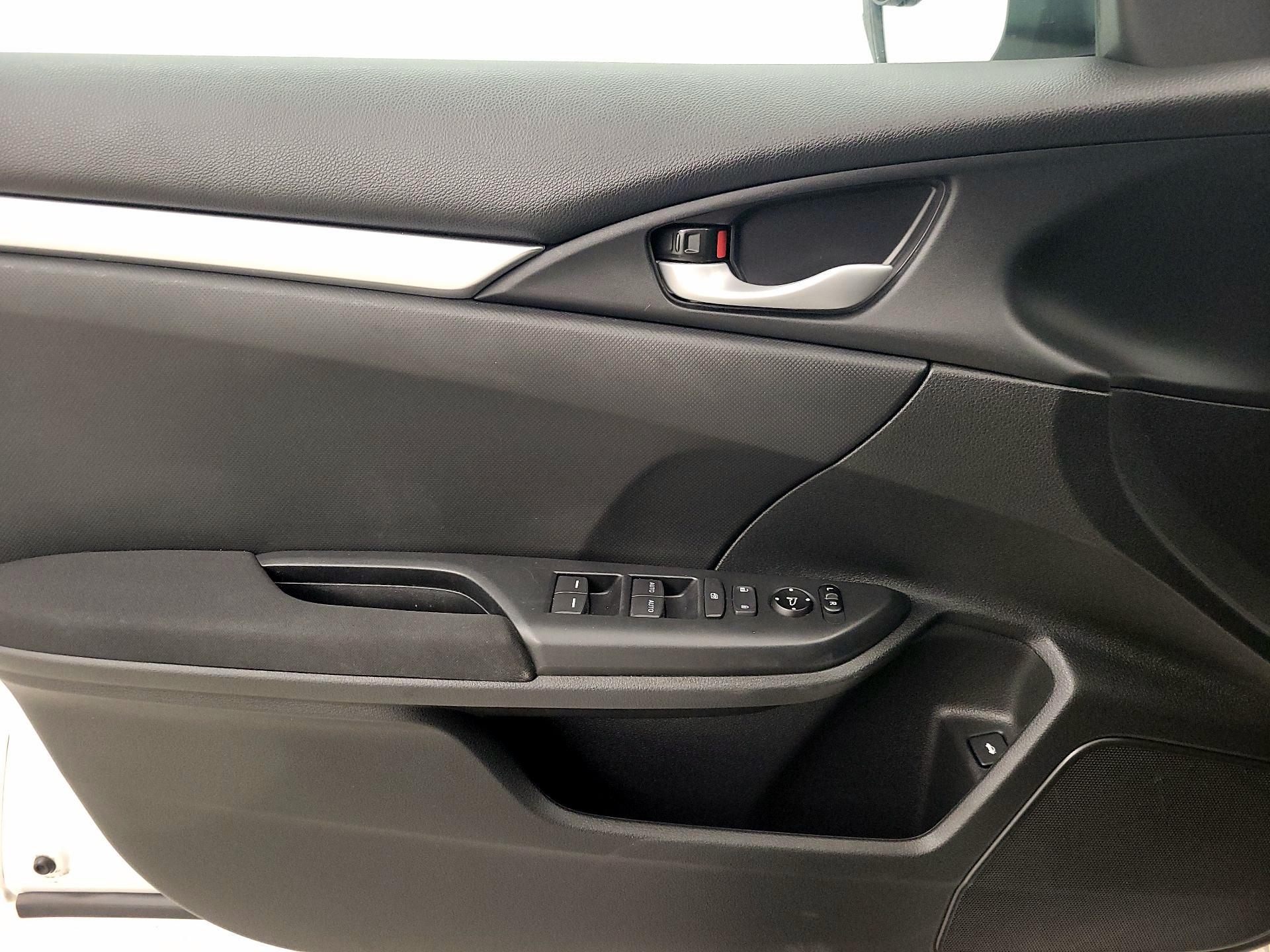 Thumbnail: 2019 Honda Civic - 12