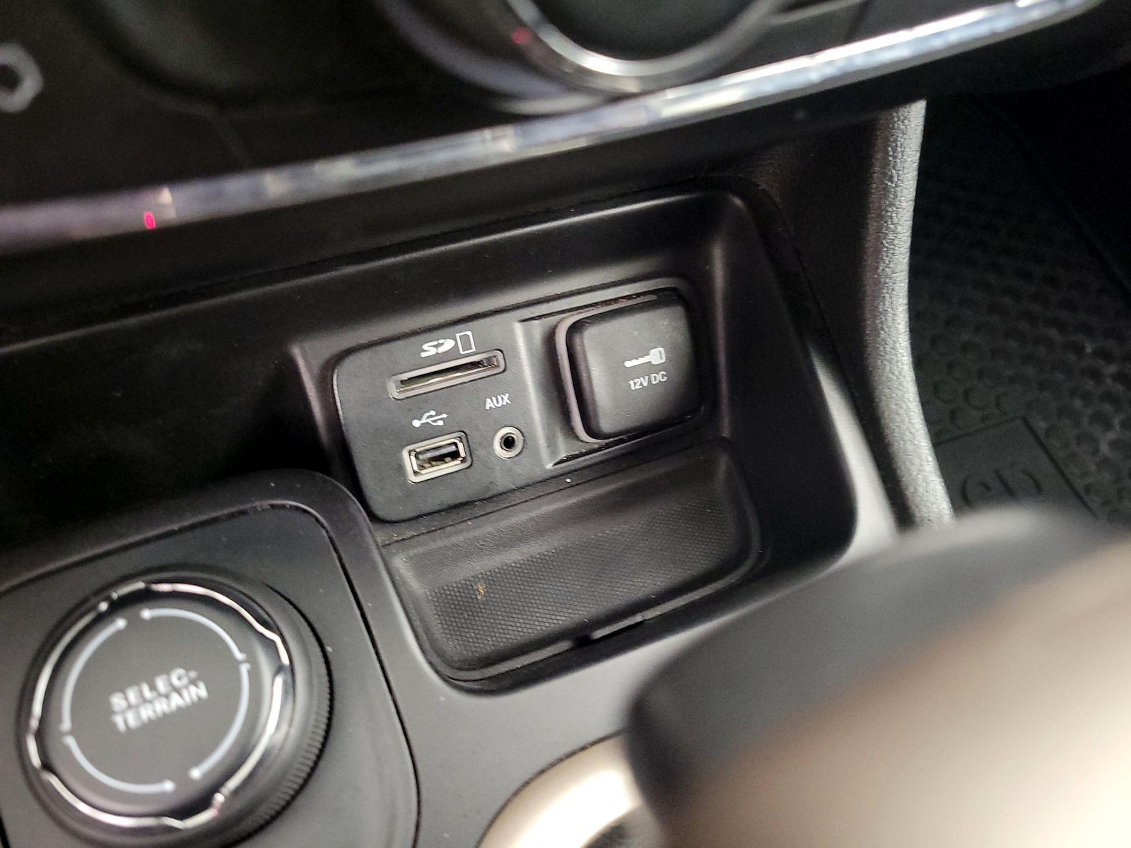 2018 Jeep Cherokee Latitude - Photo 19