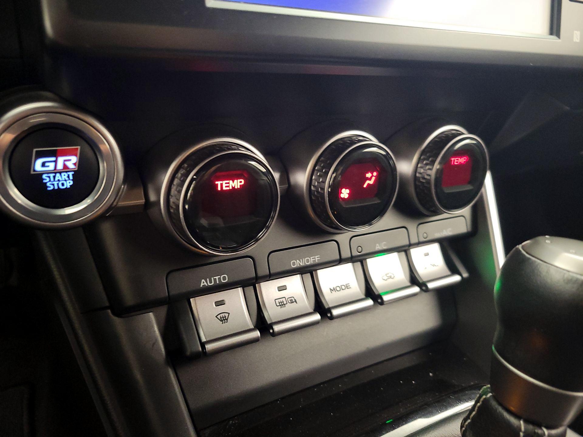 Thumbnail: 2022 Toyota GR86 - 16