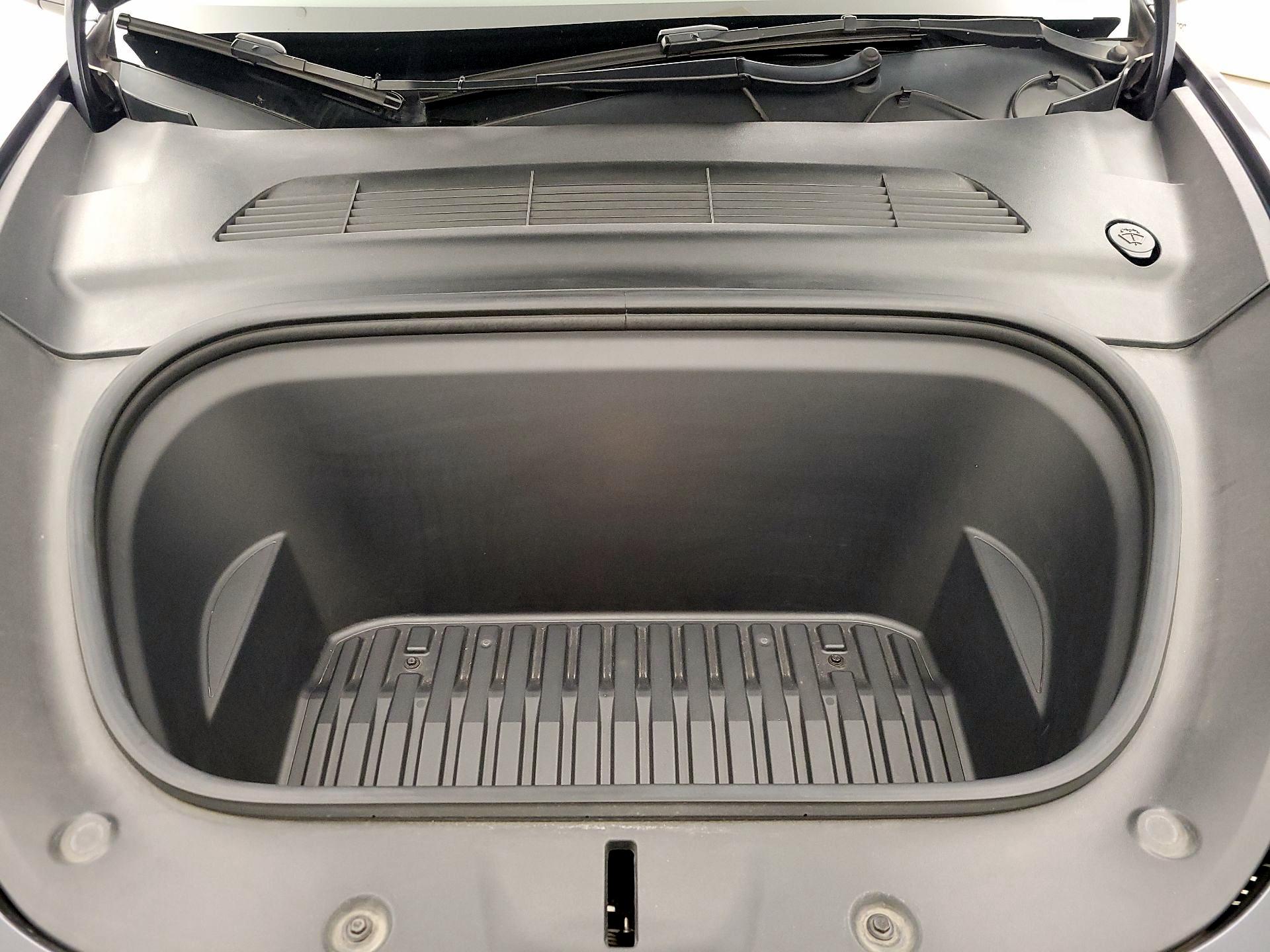 Thumbnail: 2022 Tesla Model Y - 20