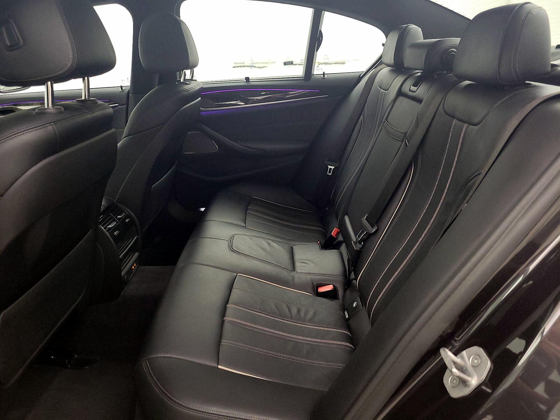 Thumbnail: 2022 BMW 5 Series - 18