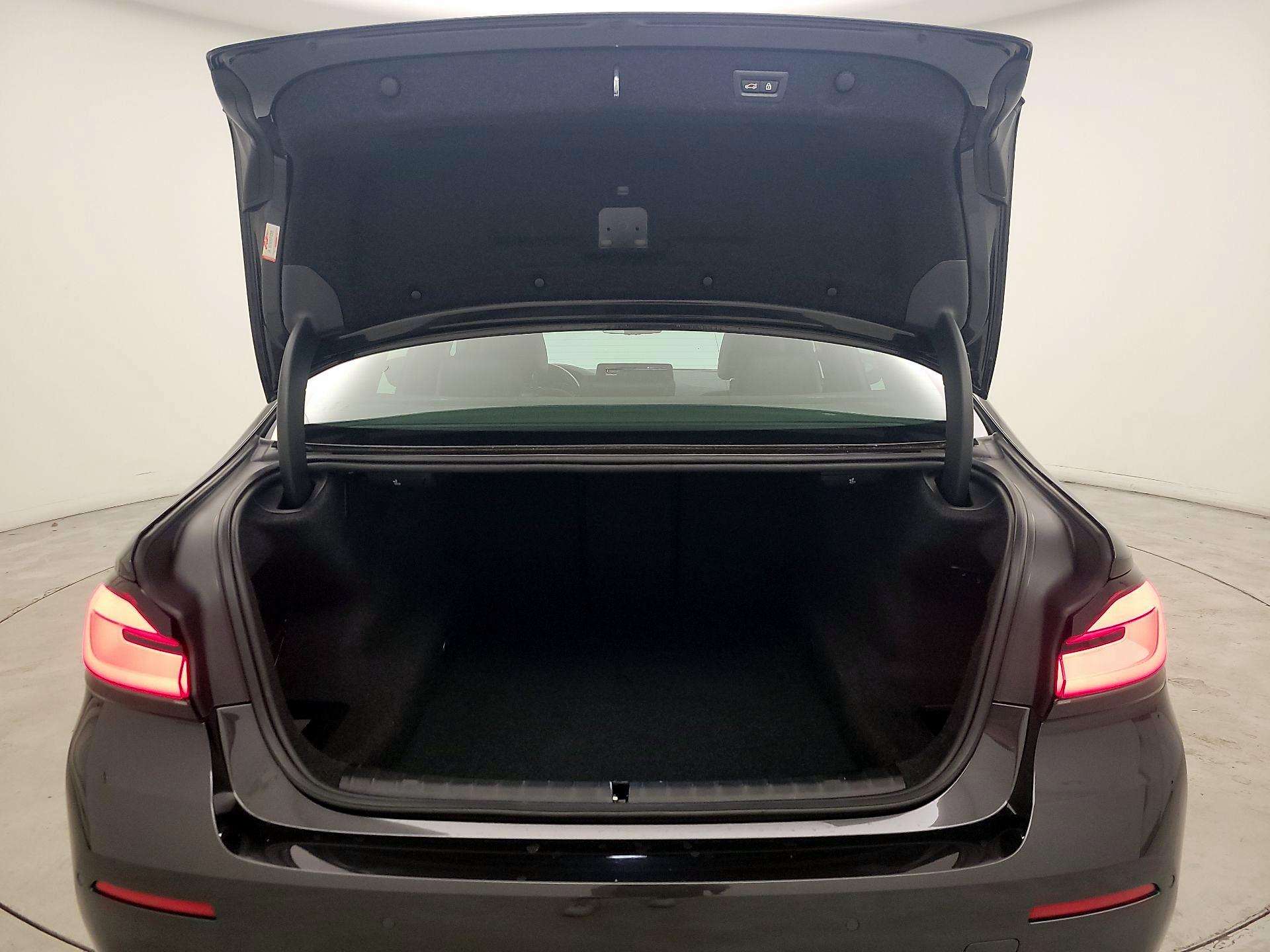 Thumbnail: 2022 BMW 5 Series - 19