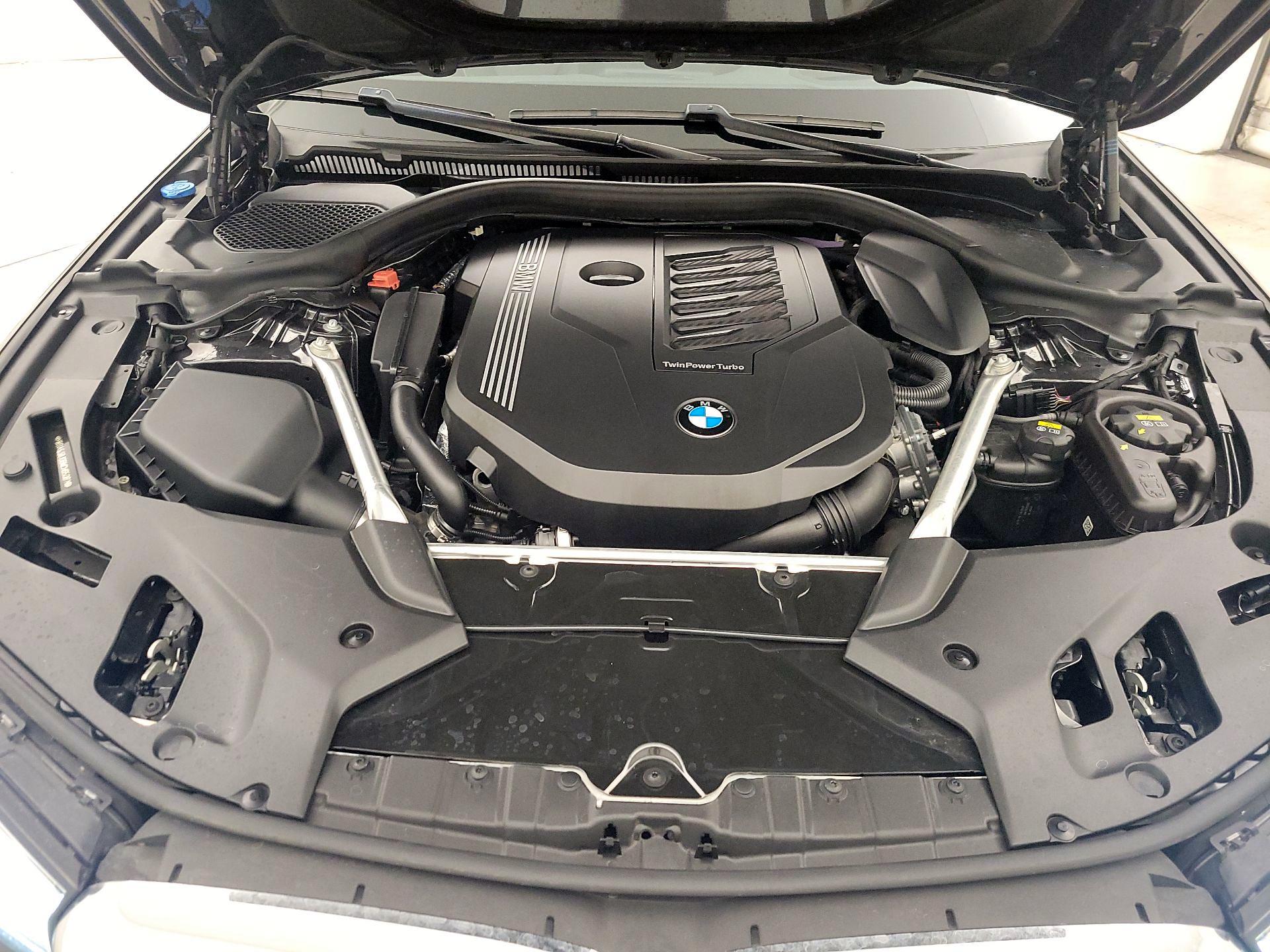 Thumbnail: 2022 BMW 5 Series - 20