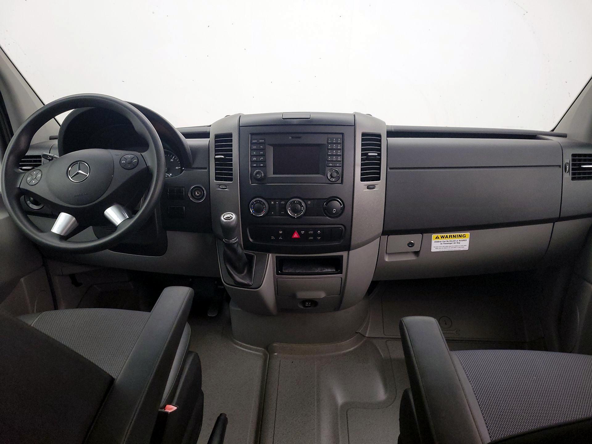 Thumbnail: 2015 Mercedes-Benz Sprinter - 9