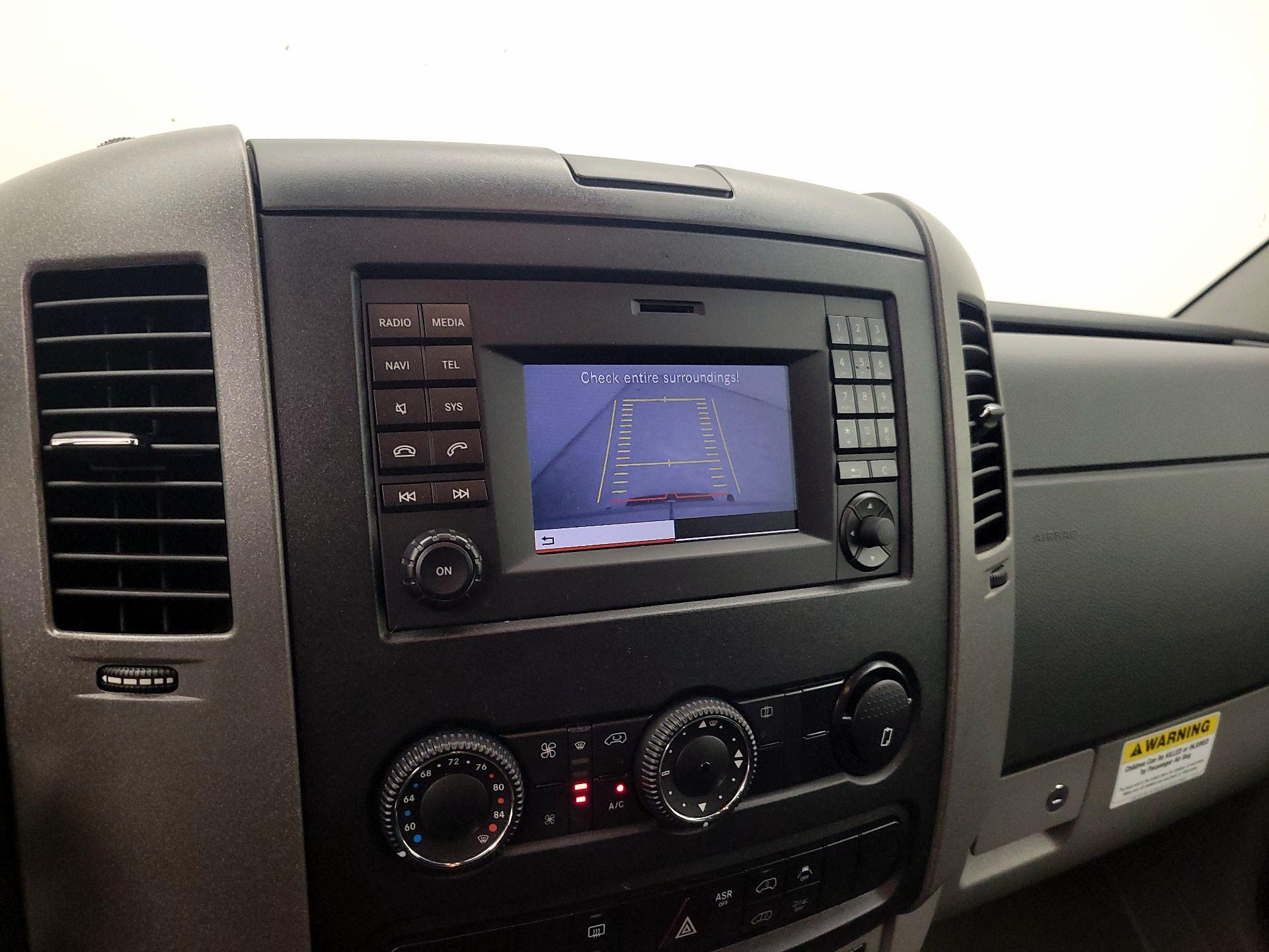 Thumbnail: 2015 Mercedes-Benz Sprinter - 14