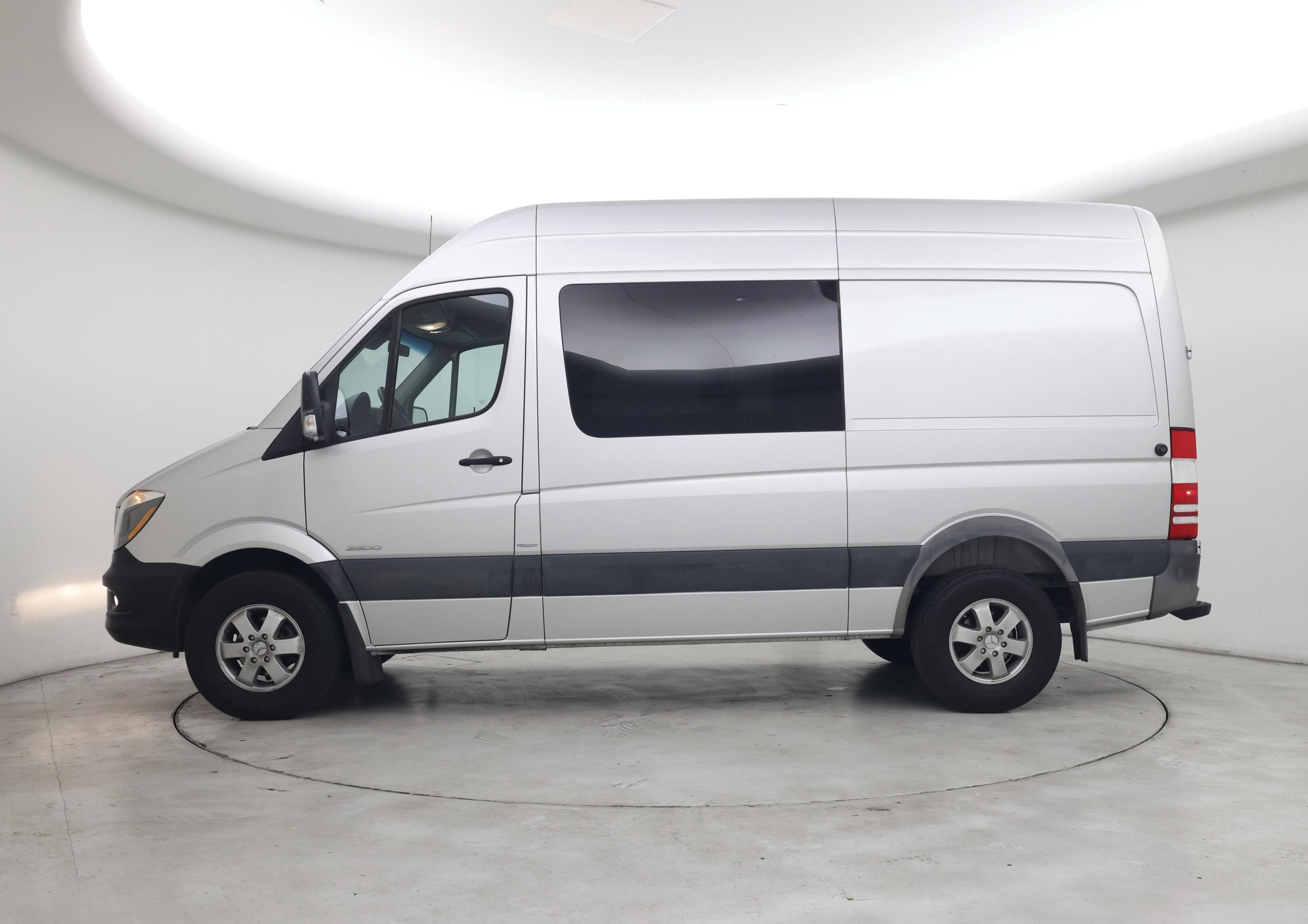 Thumbnail: 2015 Mercedes-Benz Sprinter - 3