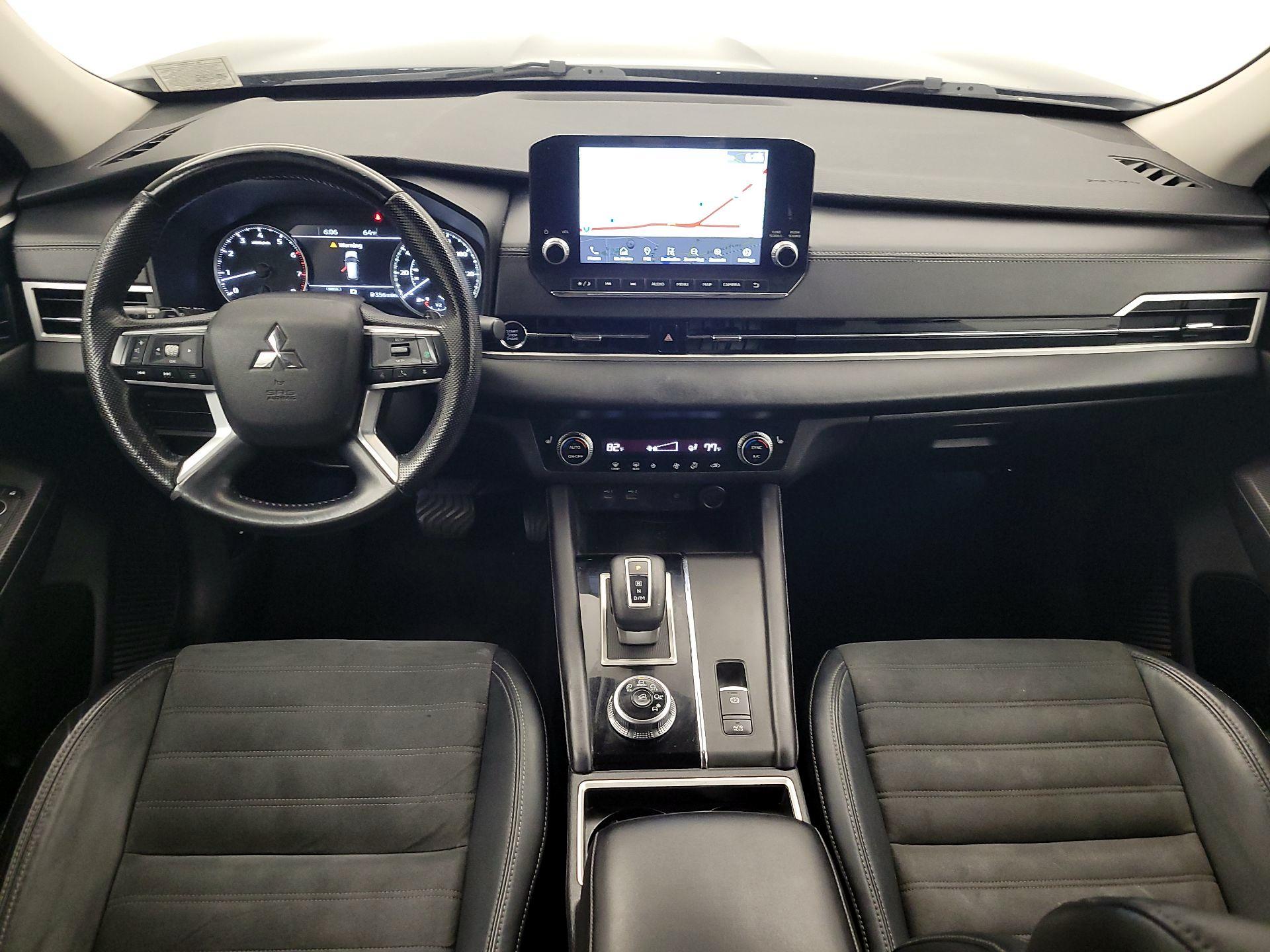 Thumbnail: 2022 Mitsubishi Outlander - 9