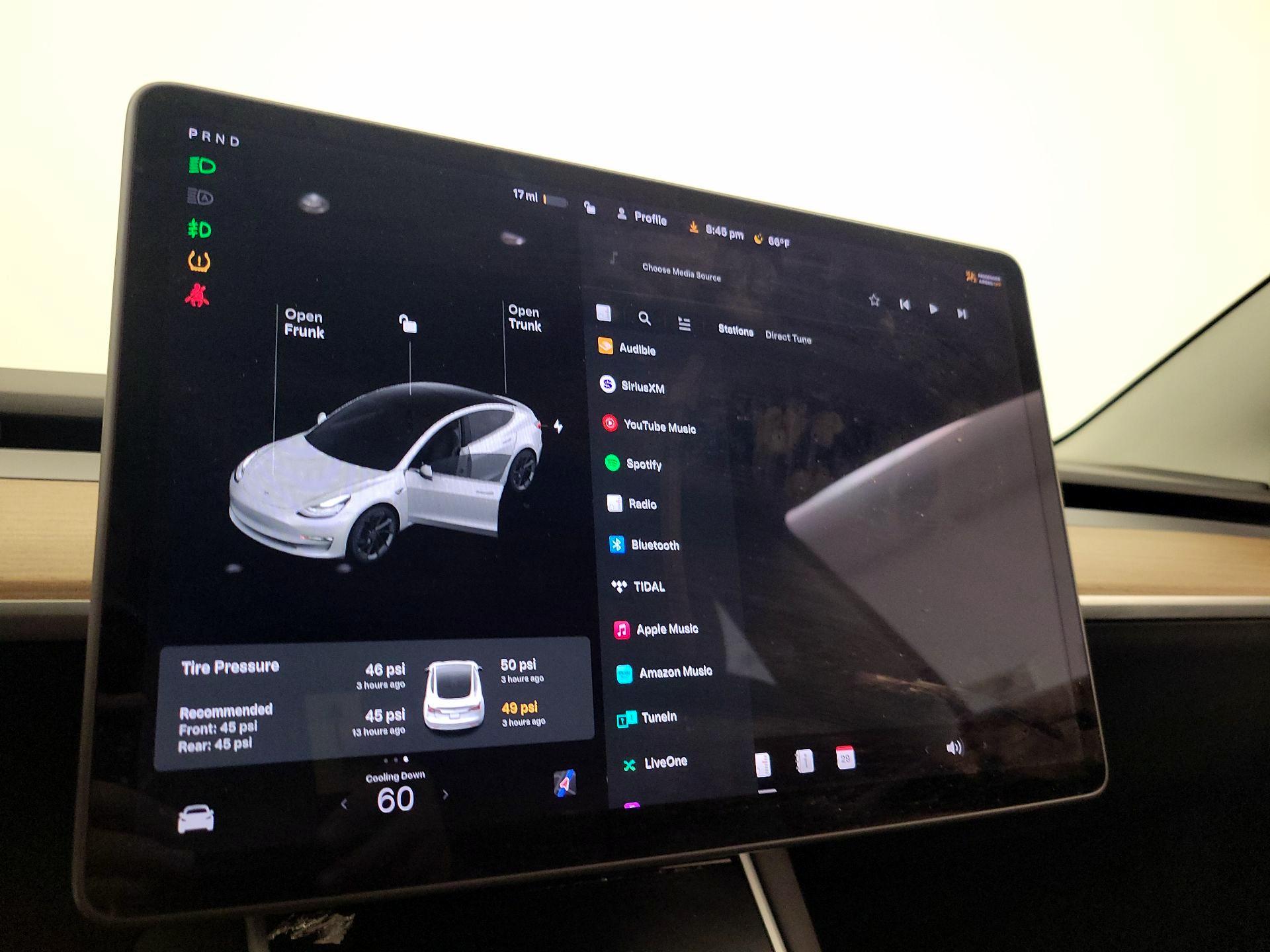 Thumbnail: 2020 Tesla Model 3 - 15