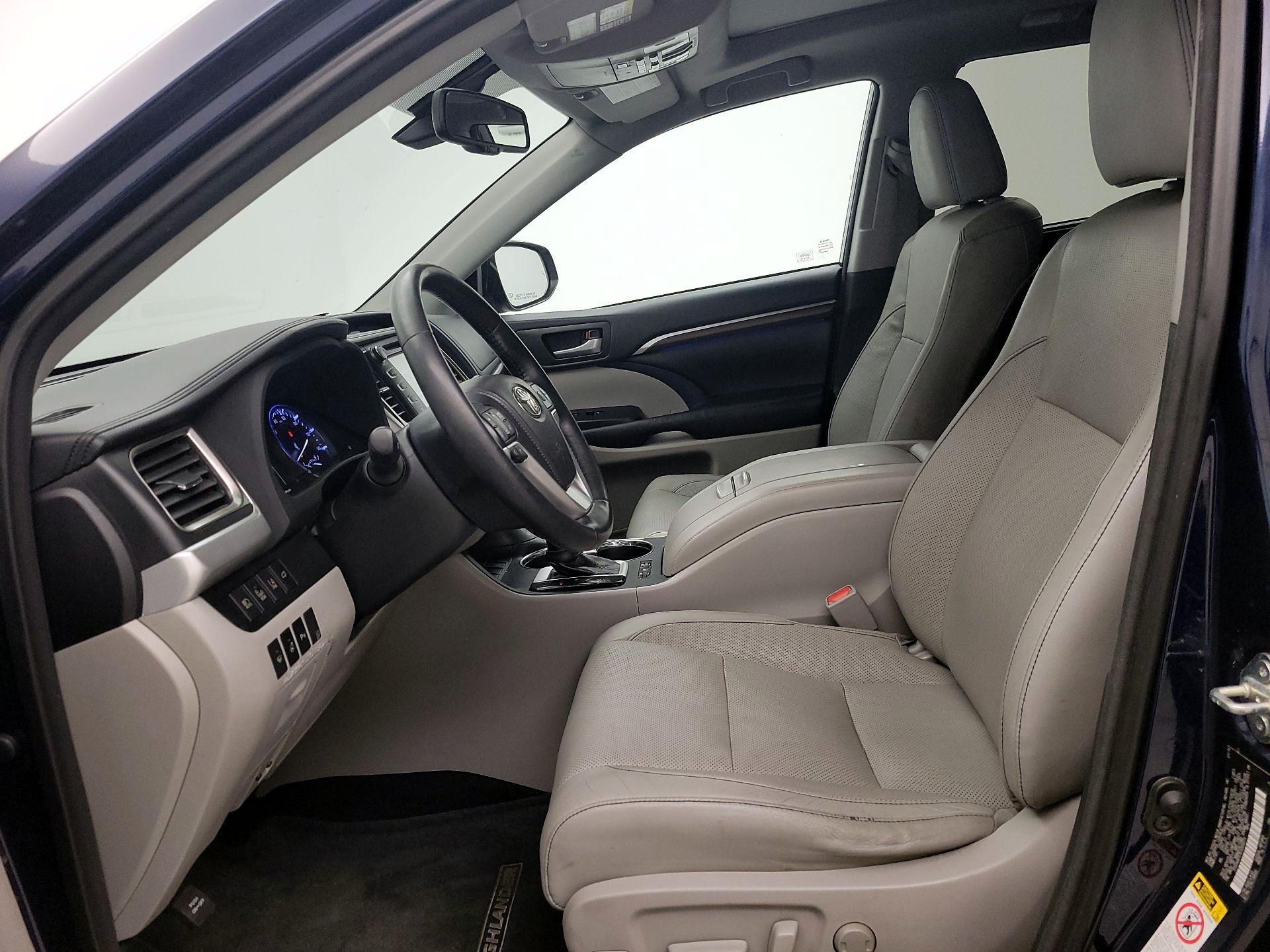 Thumbnail: 2014 Toyota Highlander - 11