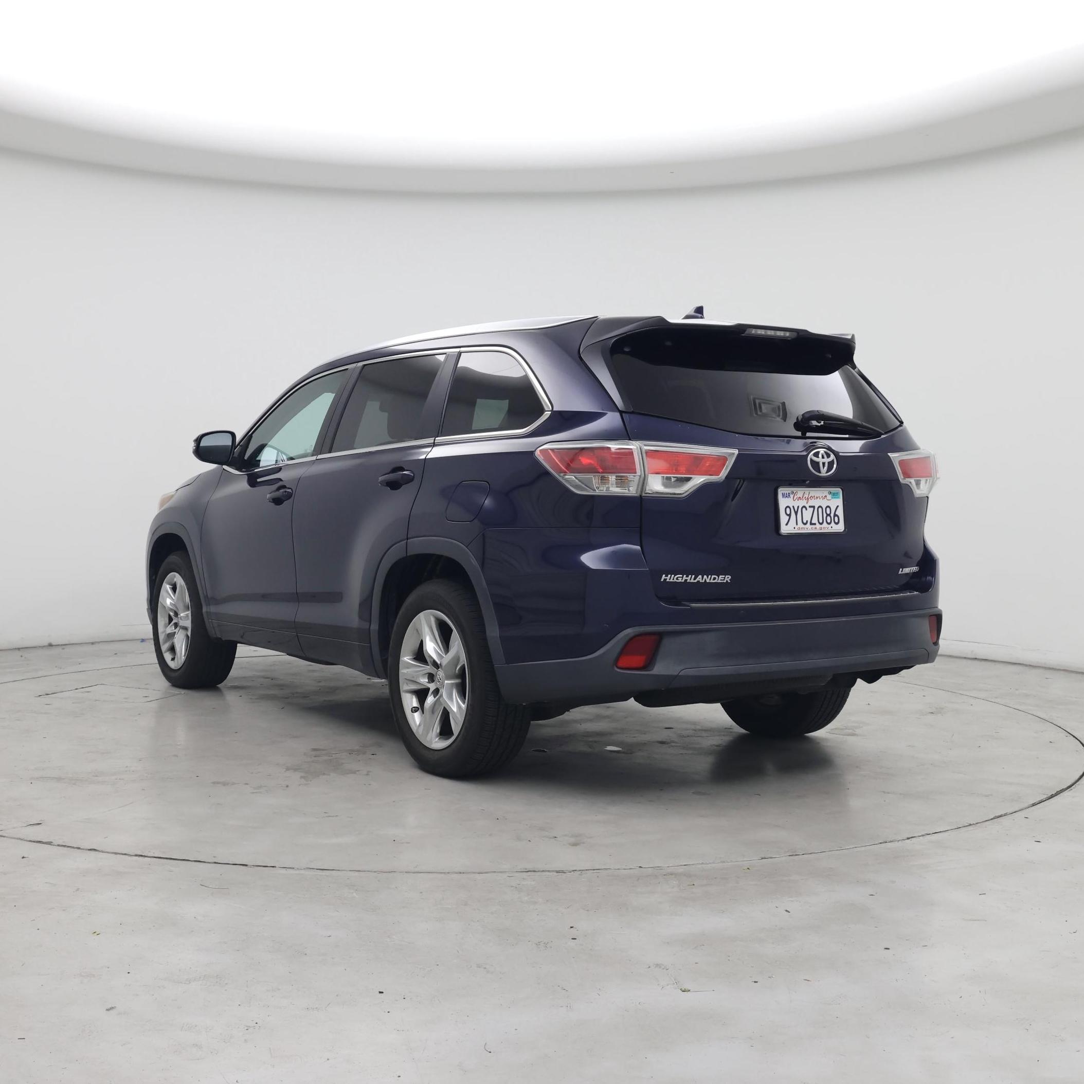 Thumbnail: 2014 Toyota Highlander - 2