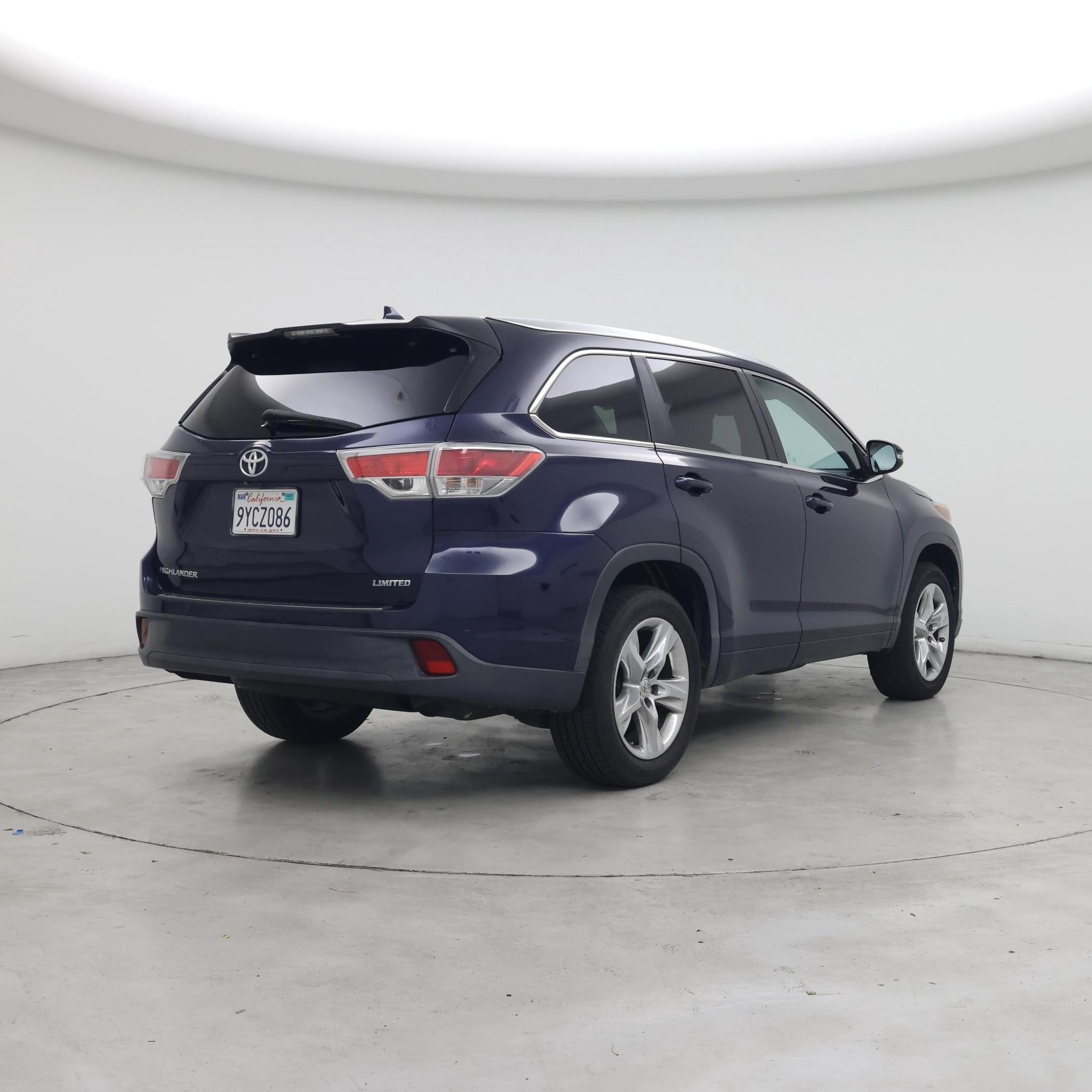 Thumbnail: 2014 Toyota Highlander - 8