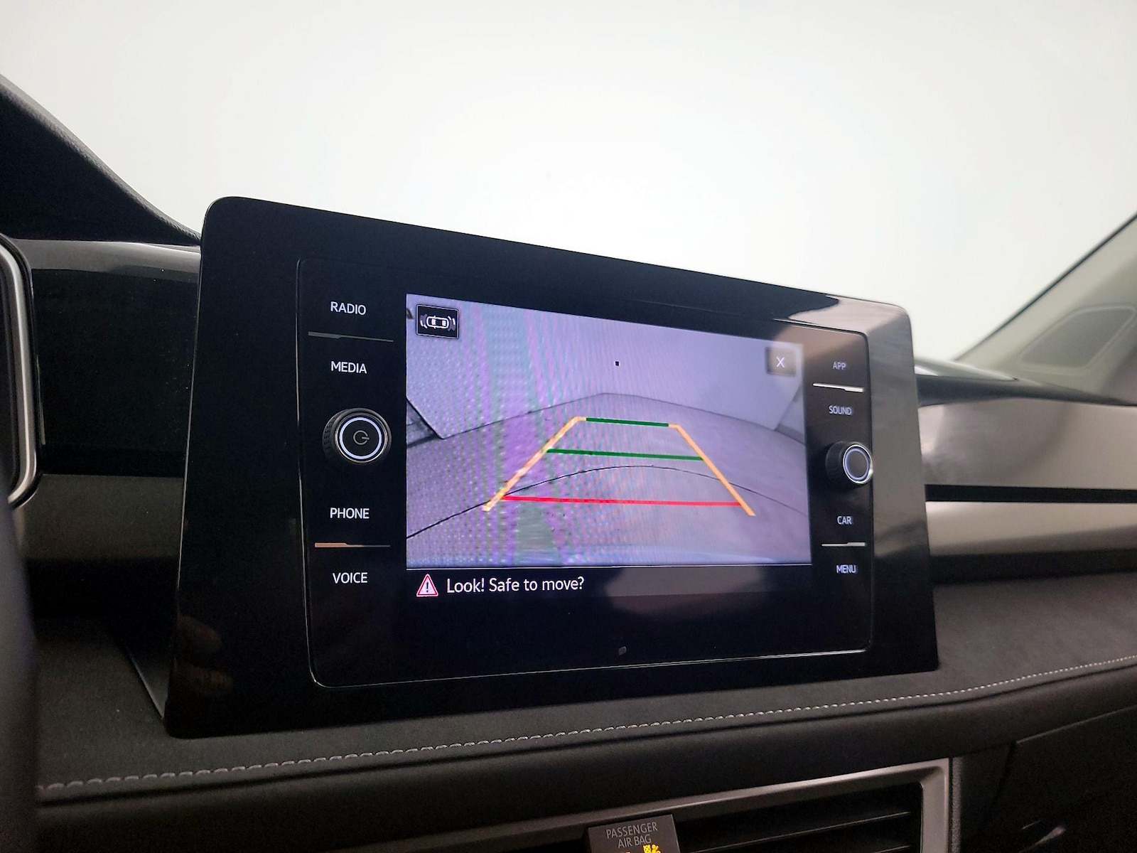 2025 Volkswagen Taos SE Black - Photo 15