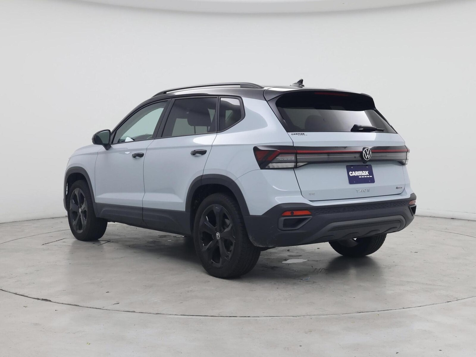 2025 Volkswagen Taos SE Black - Photo 3