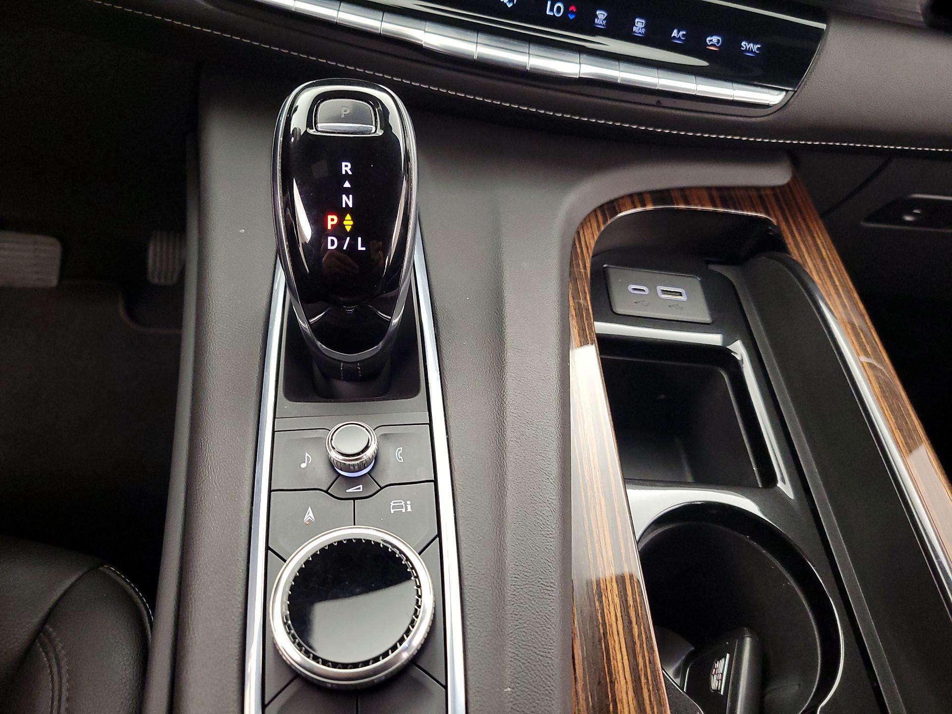 Thumbnail: 2021 Cadillac Escalade - 17