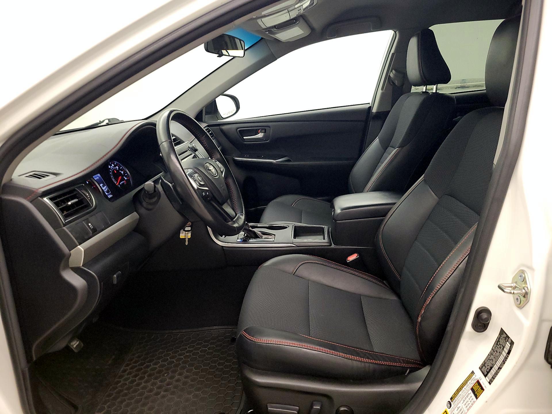 Thumbnail: 2017 Toyota Camry - 11