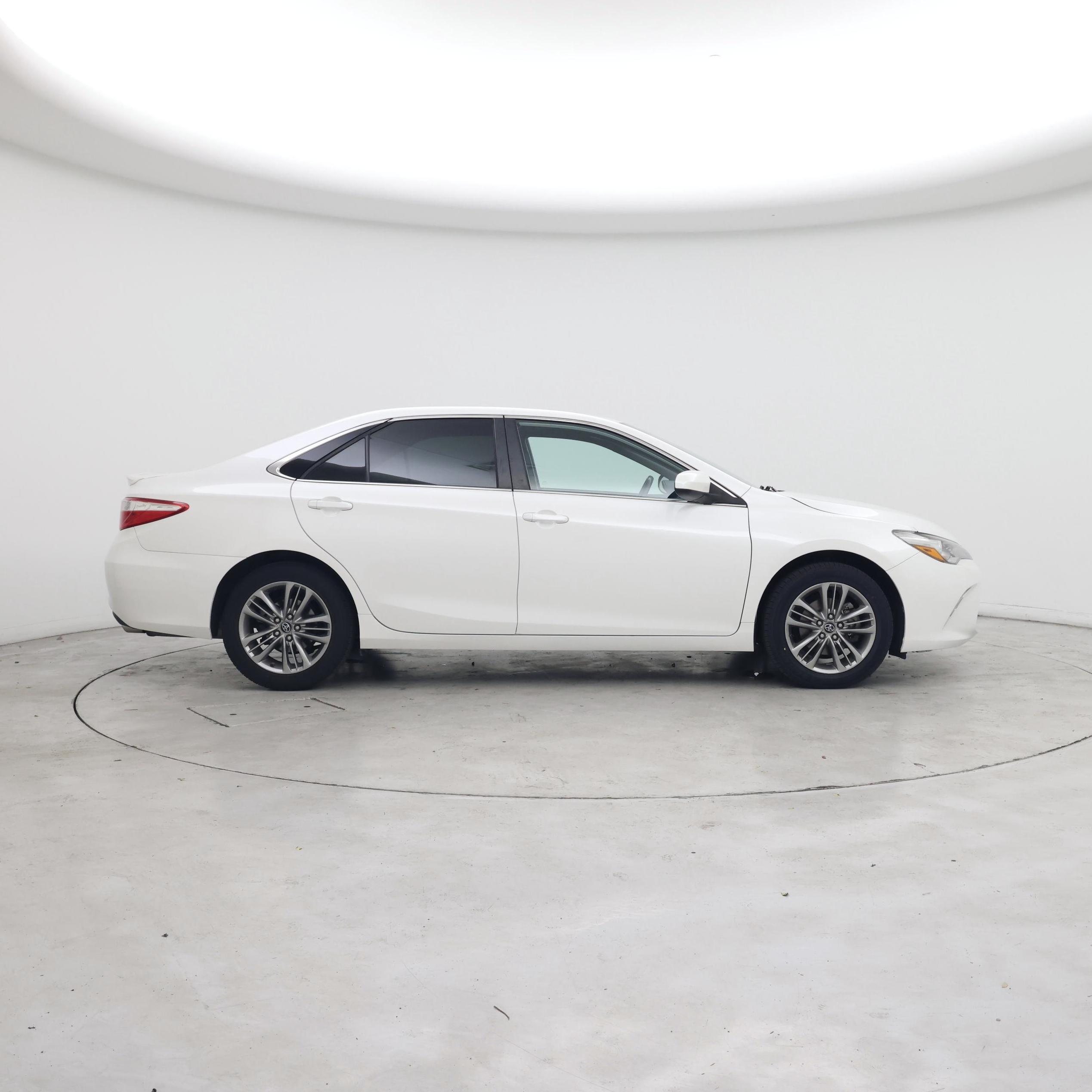 Thumbnail: 2017 Toyota Camry - 7