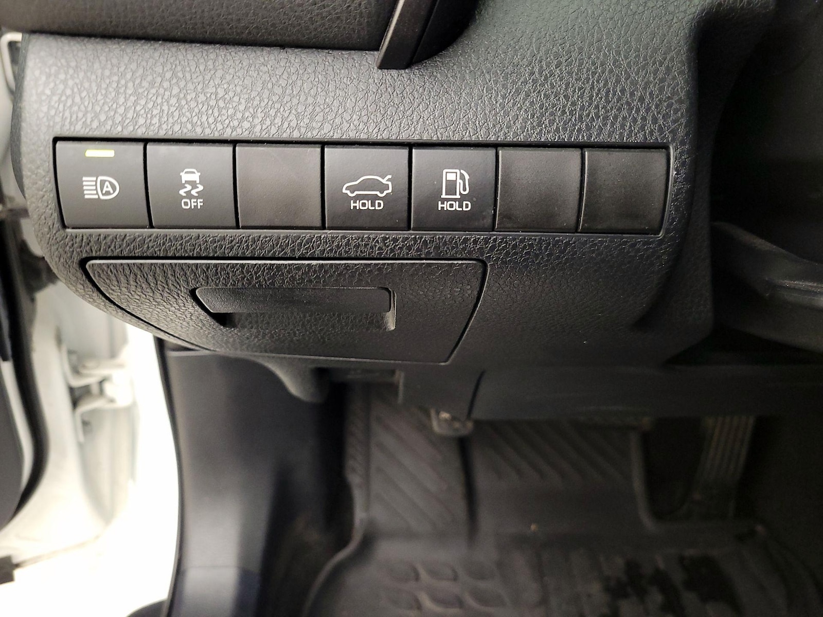 2020 Toyota Camry SE Nightshade - Photo 14