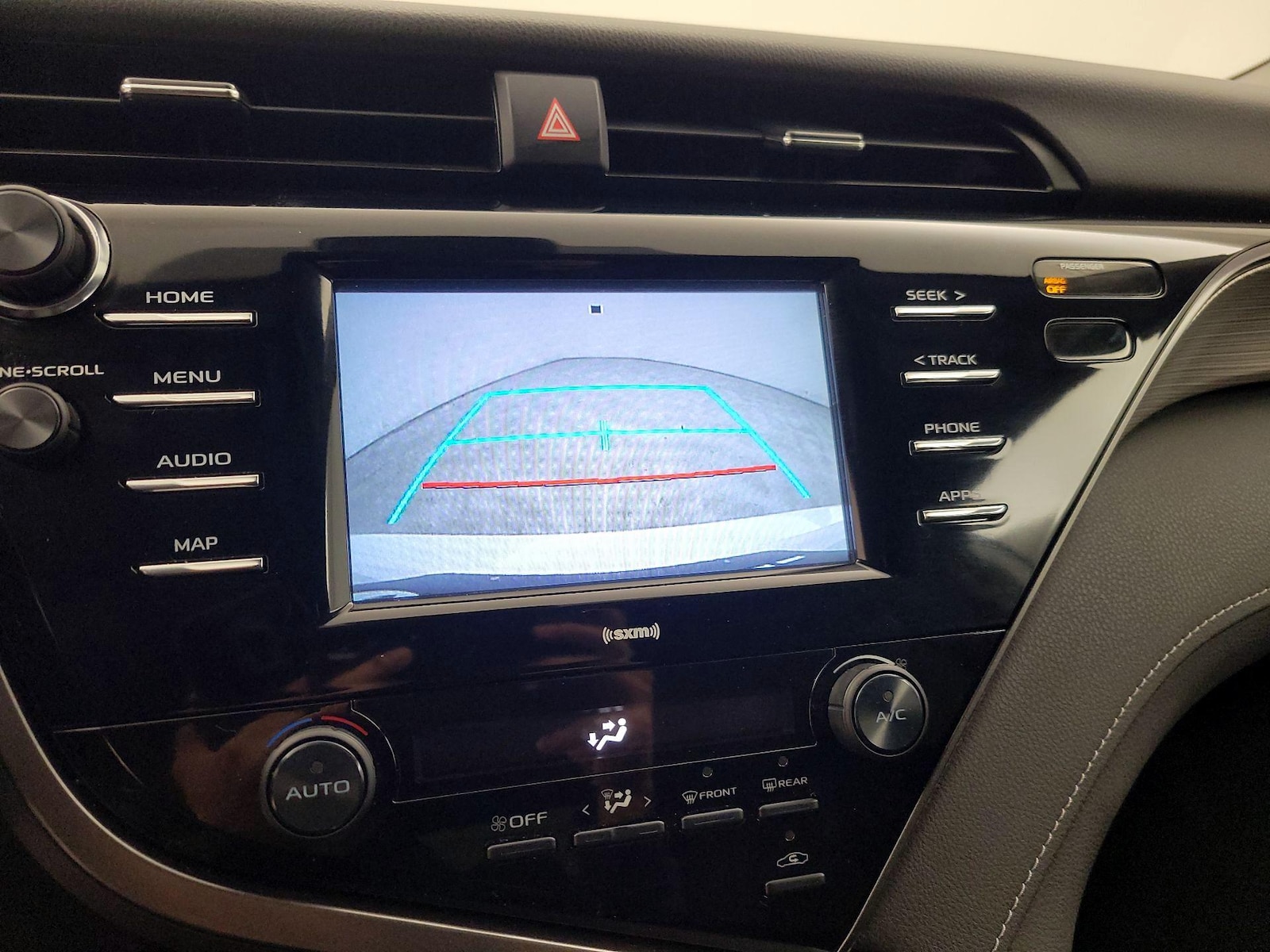 2020 Toyota Camry SE Nightshade - Photo 15