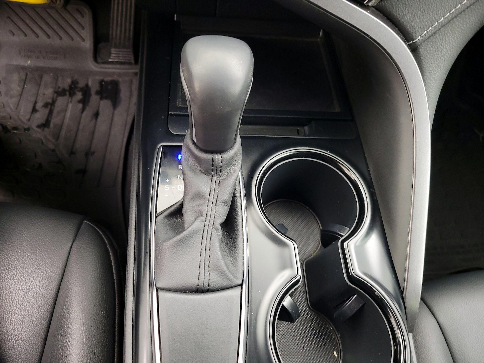 2020 Toyota Camry SE Nightshade - Photo 18