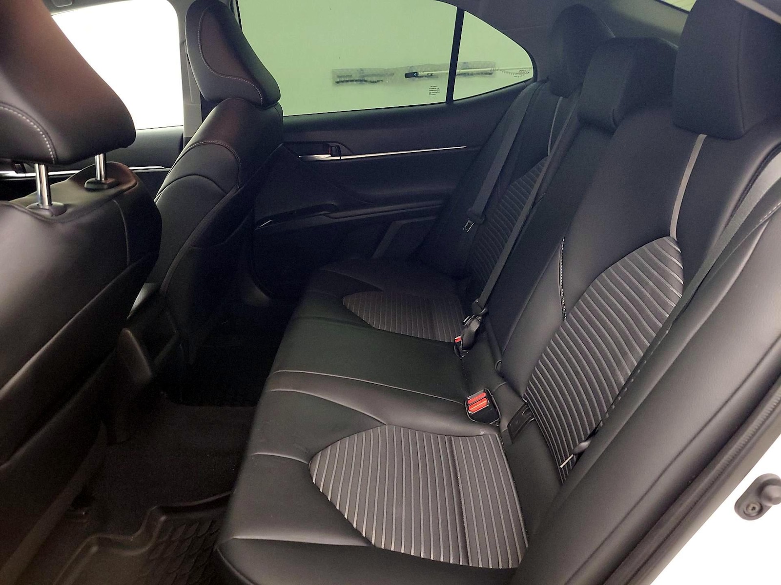2020 Toyota Camry SE Nightshade - Photo 20