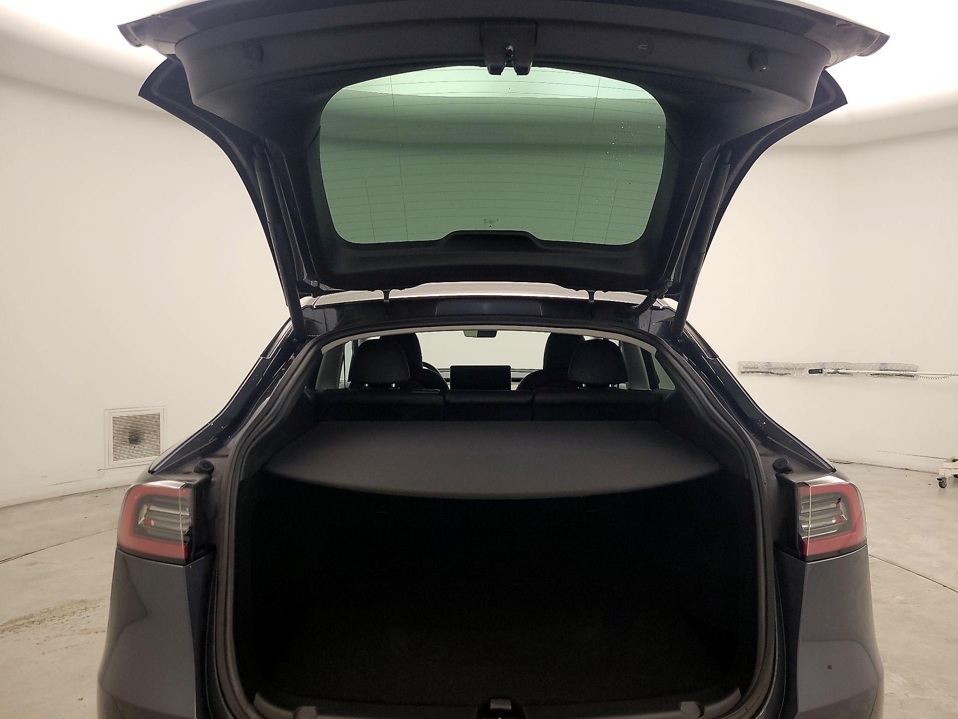 Thumbnail: 2023 Tesla Model Y - 17